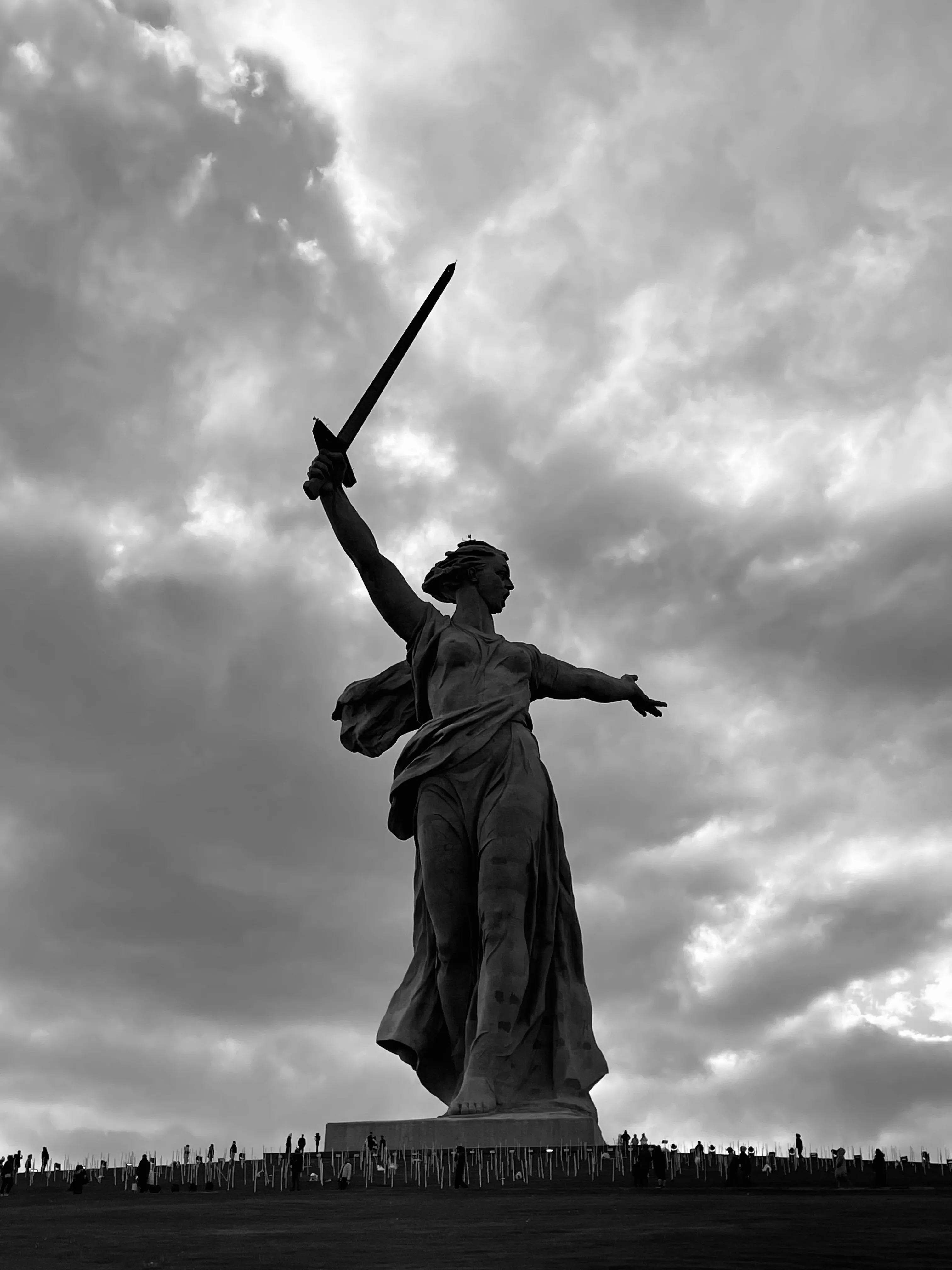 Родина-мать зовёт!