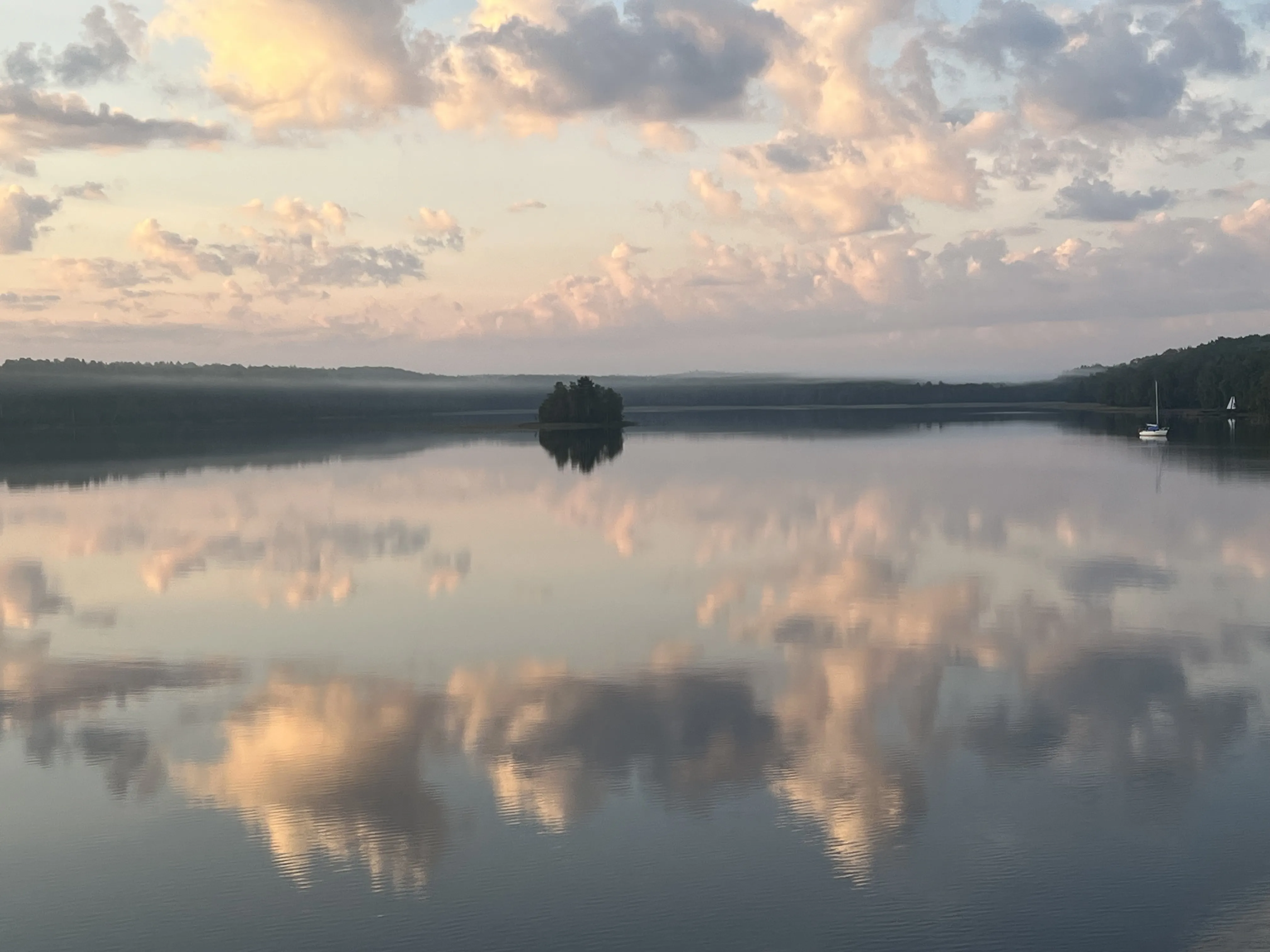 Утро на Онежском озере
