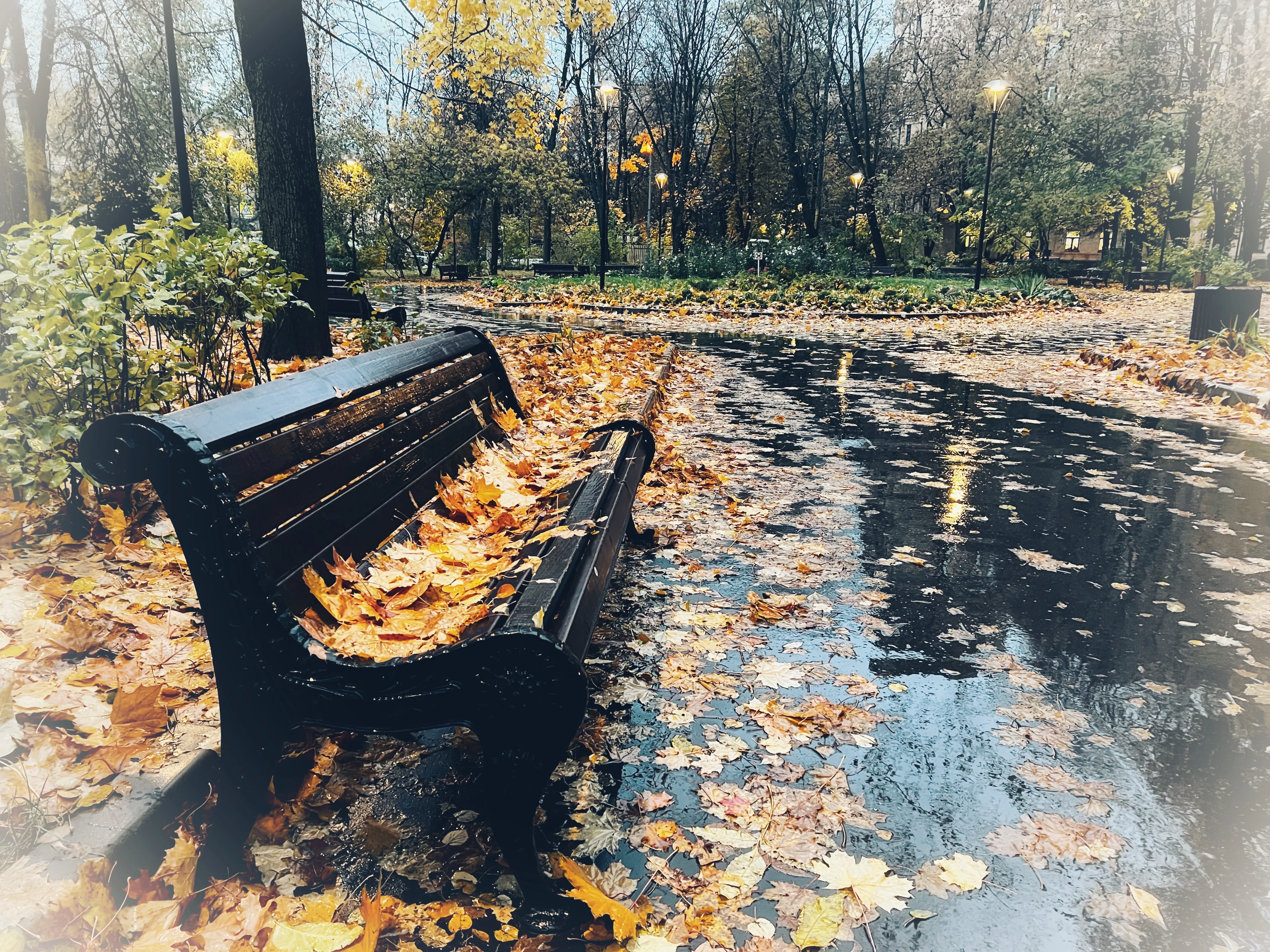 Плачущее небо под ногами