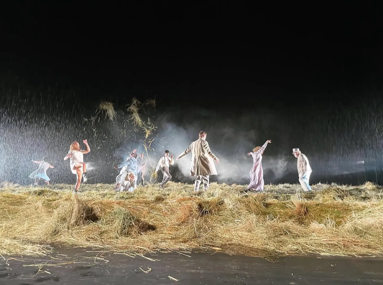 Месяц в деревне