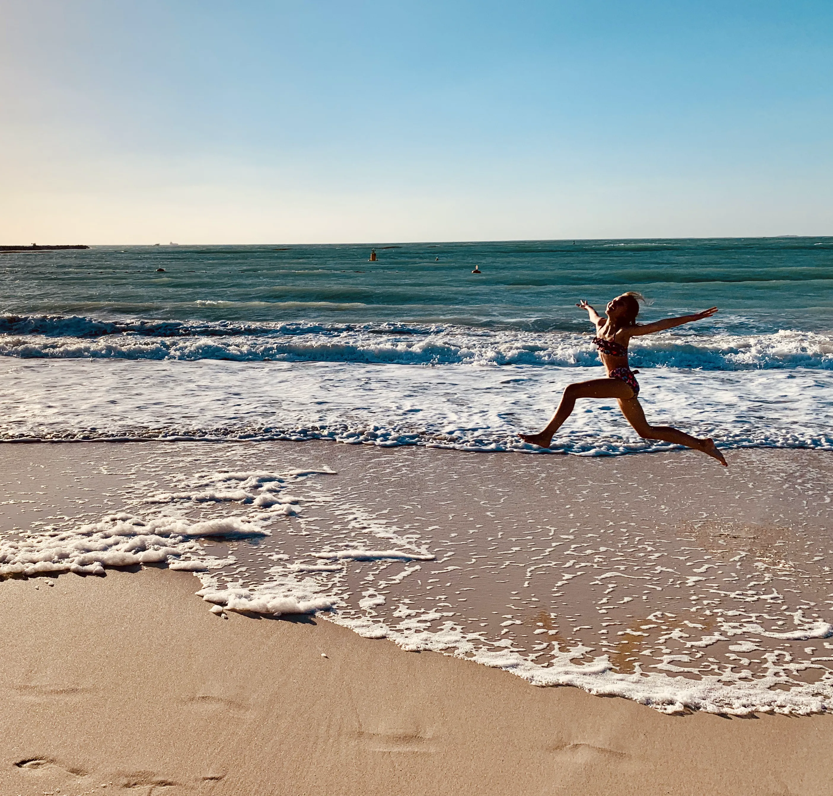 Бегущая по волнам