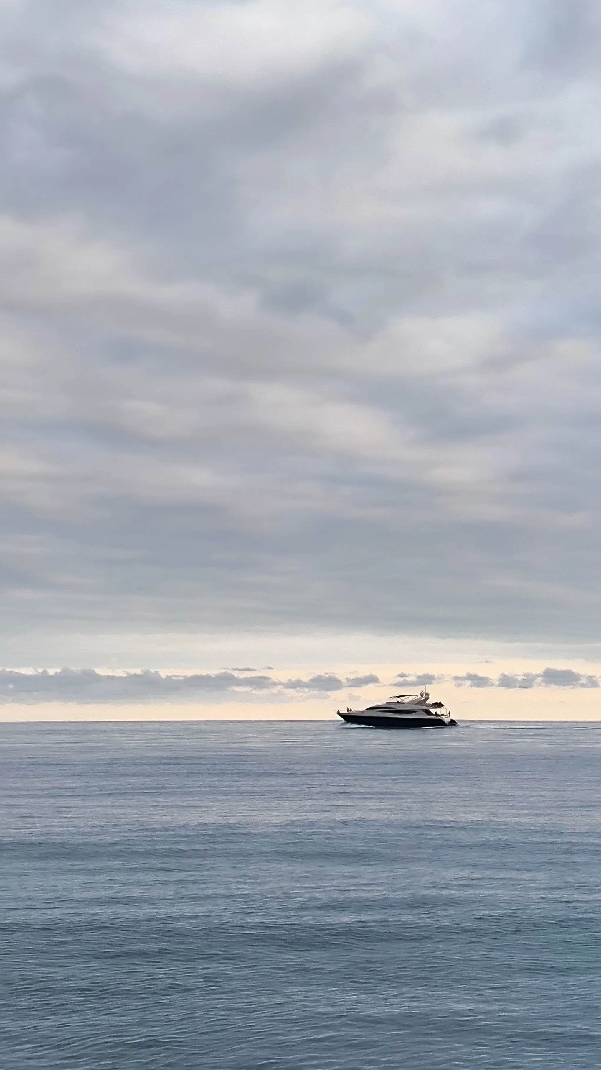 Разрезая гладь