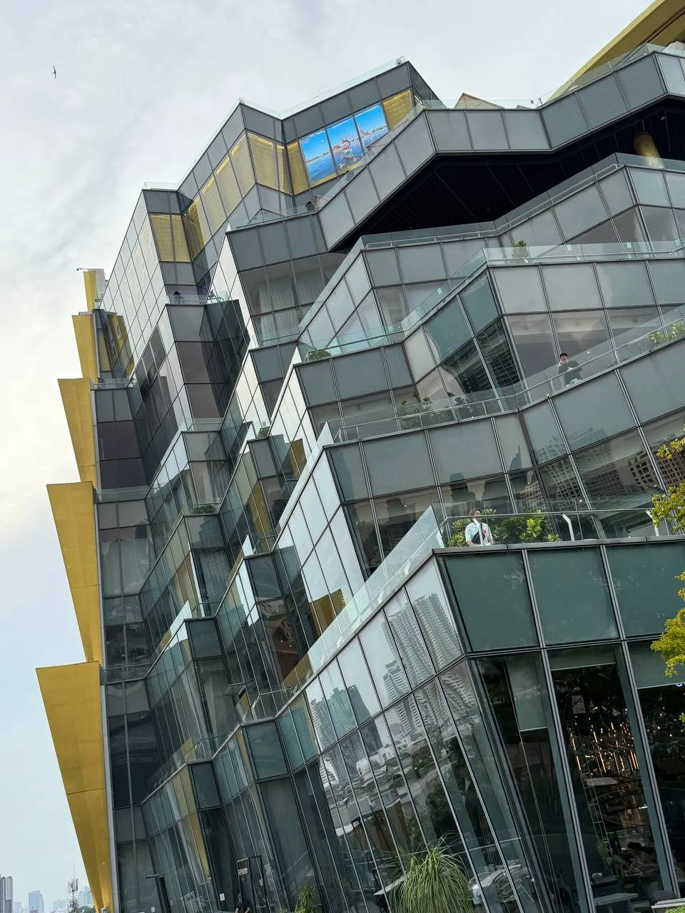 Кто так строит)