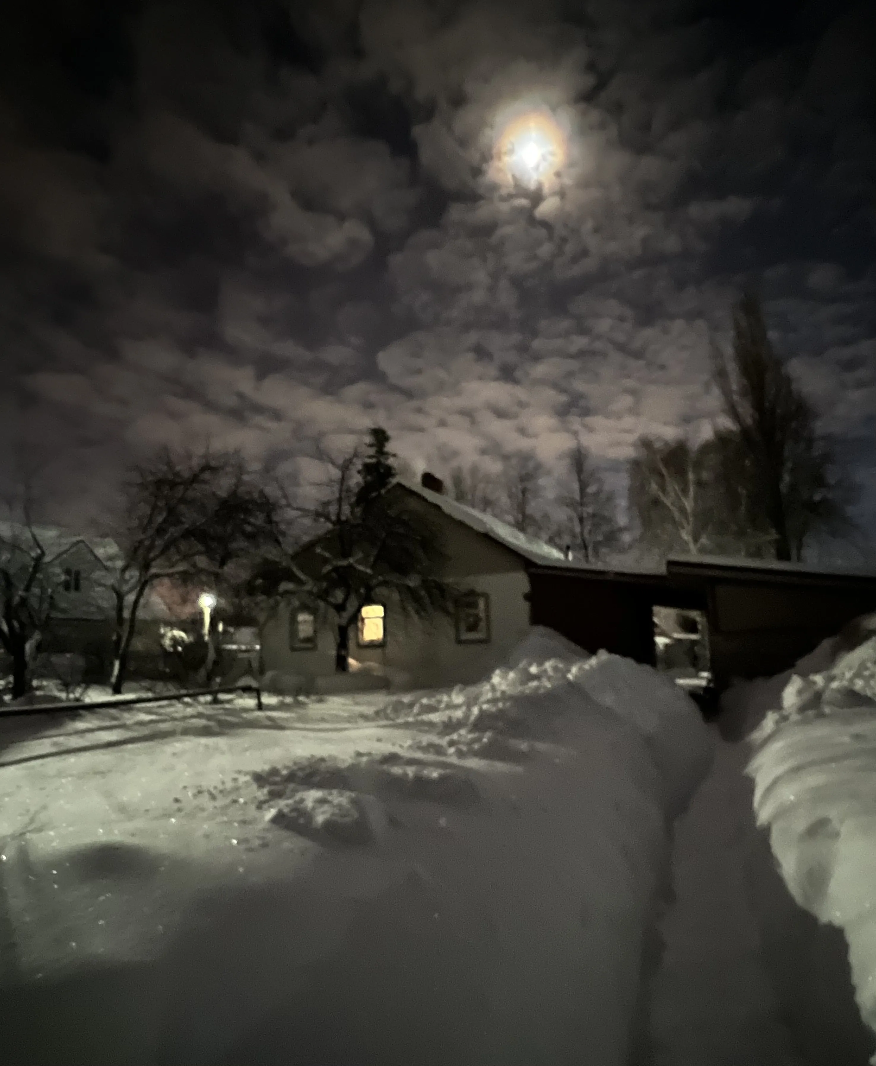 Век двадцать первый, а вечера все те же