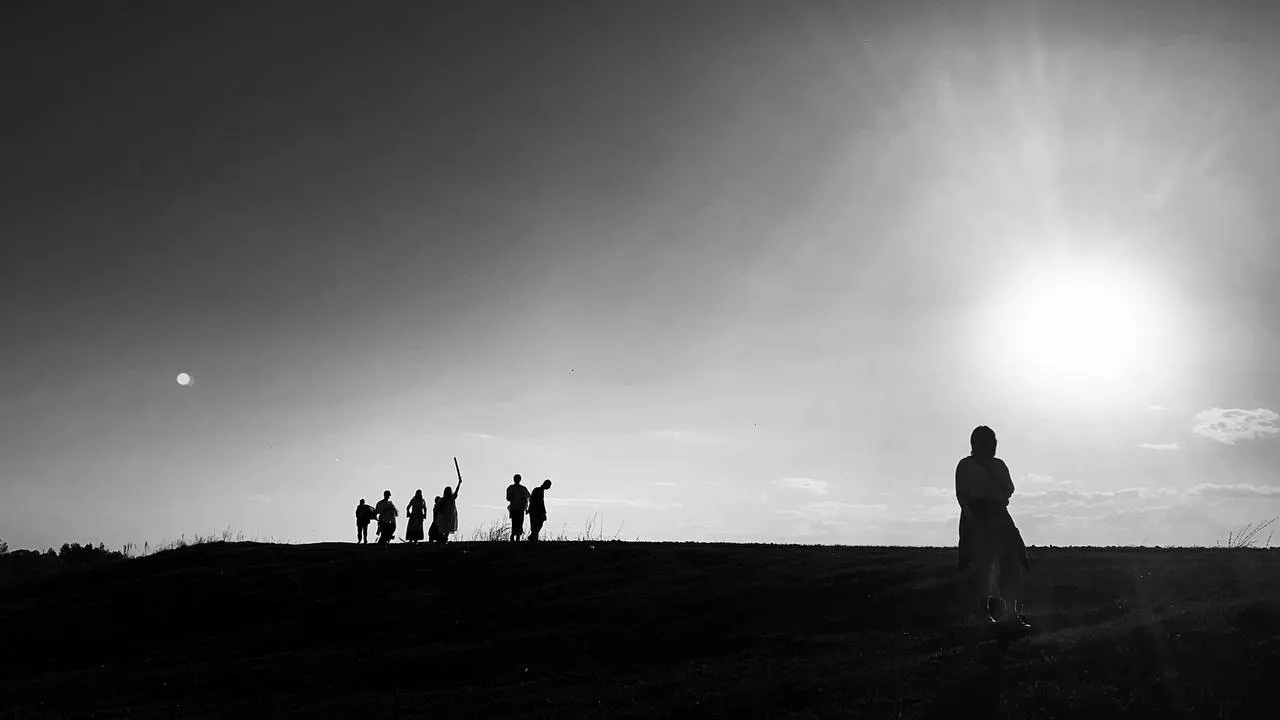 "ХОРОВОДЫ ВОДИЛИ"