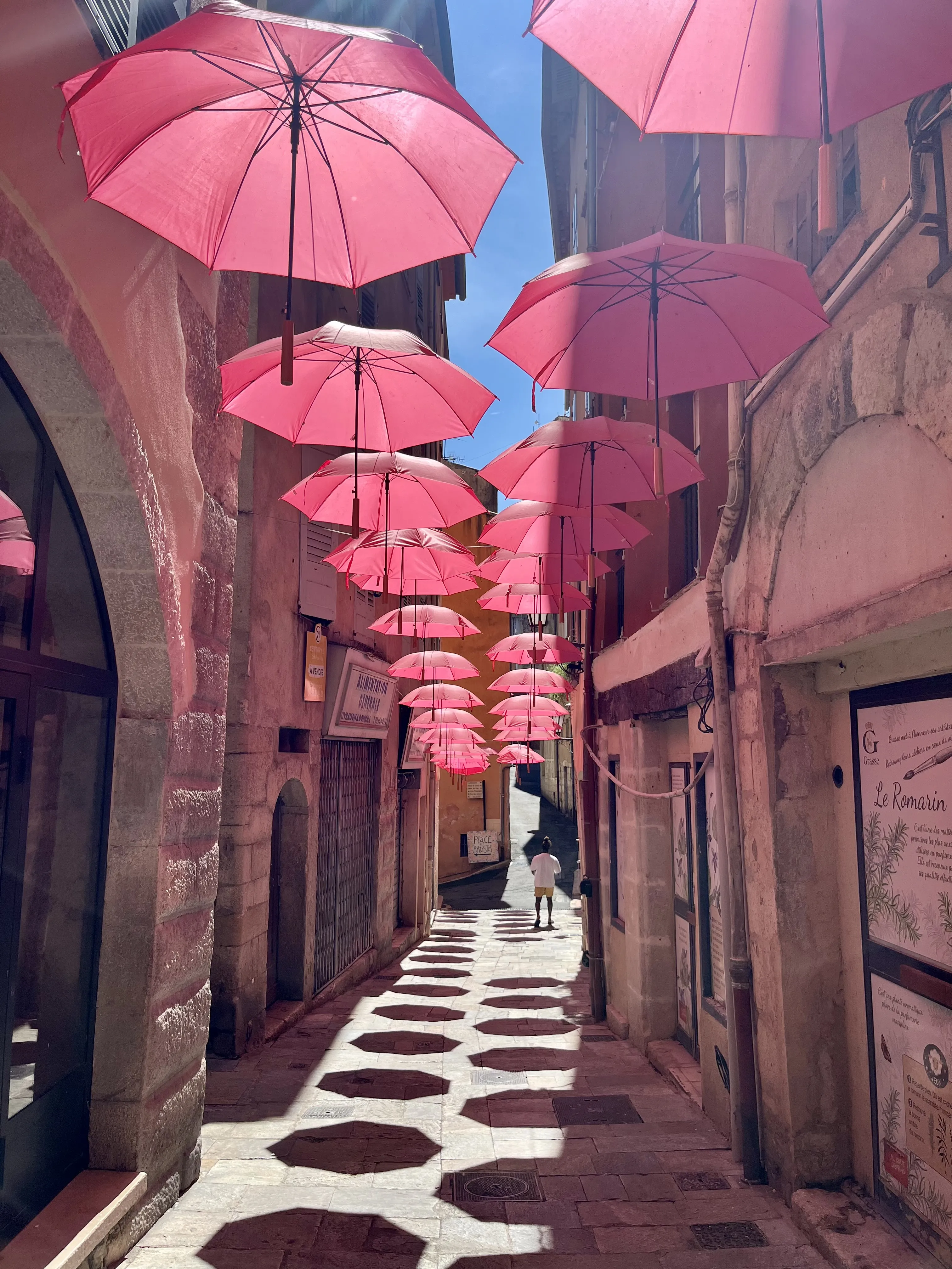 Розовый дождь без дождя