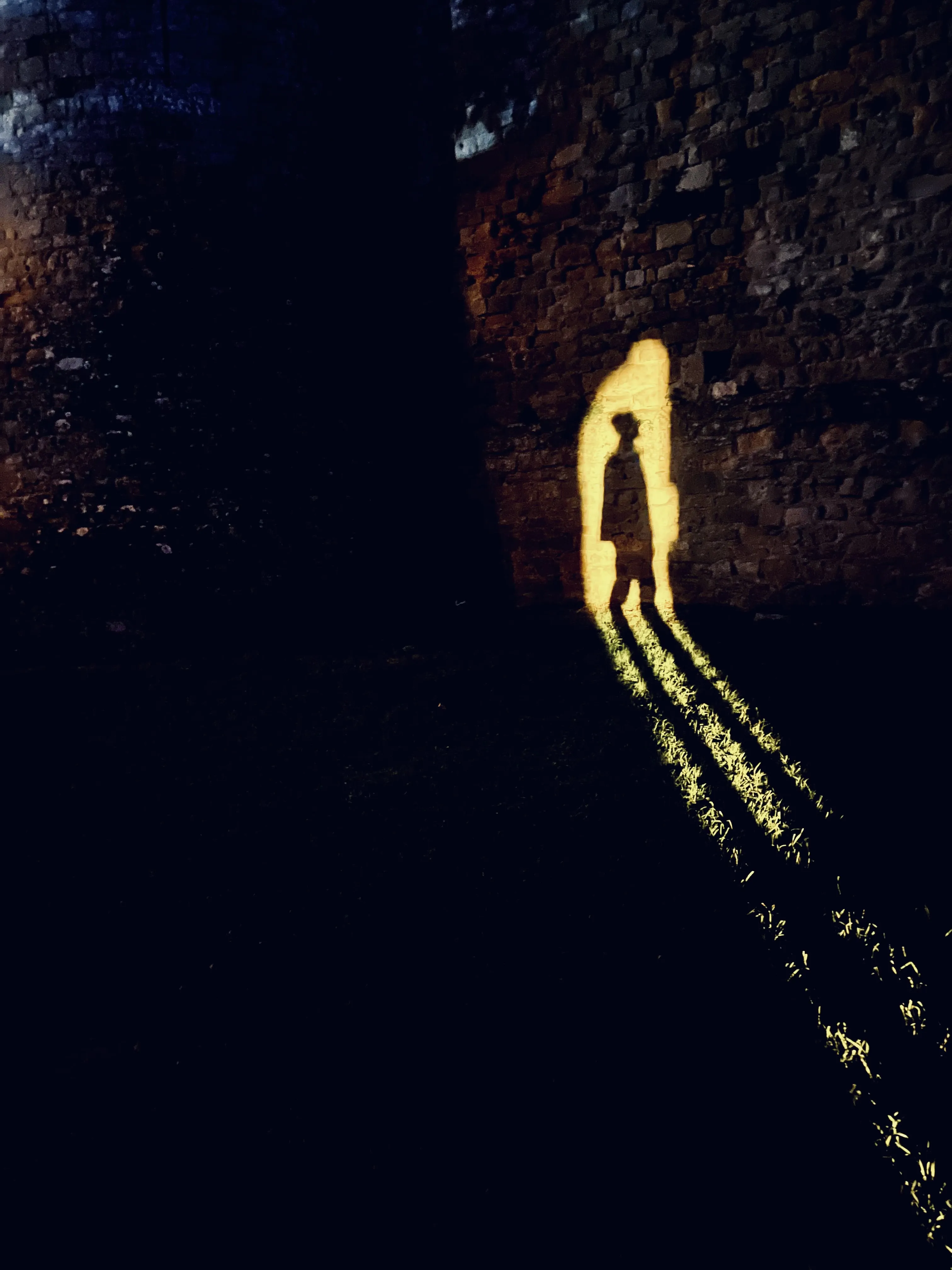 Где начинается тень?