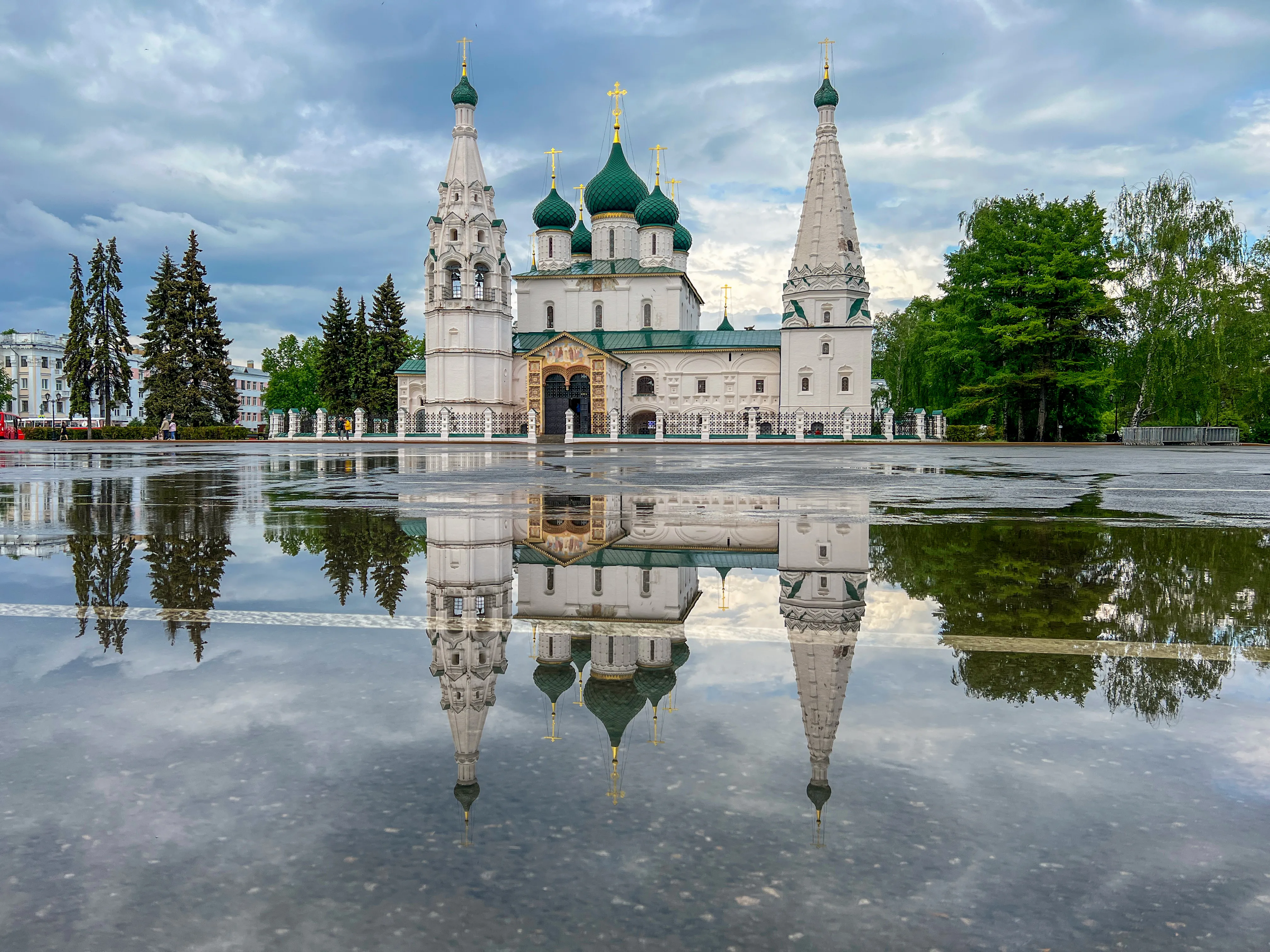 Знаменитая лужа. Ярославль.