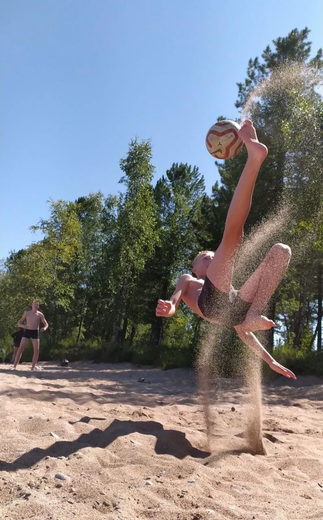 Пляжный футбол