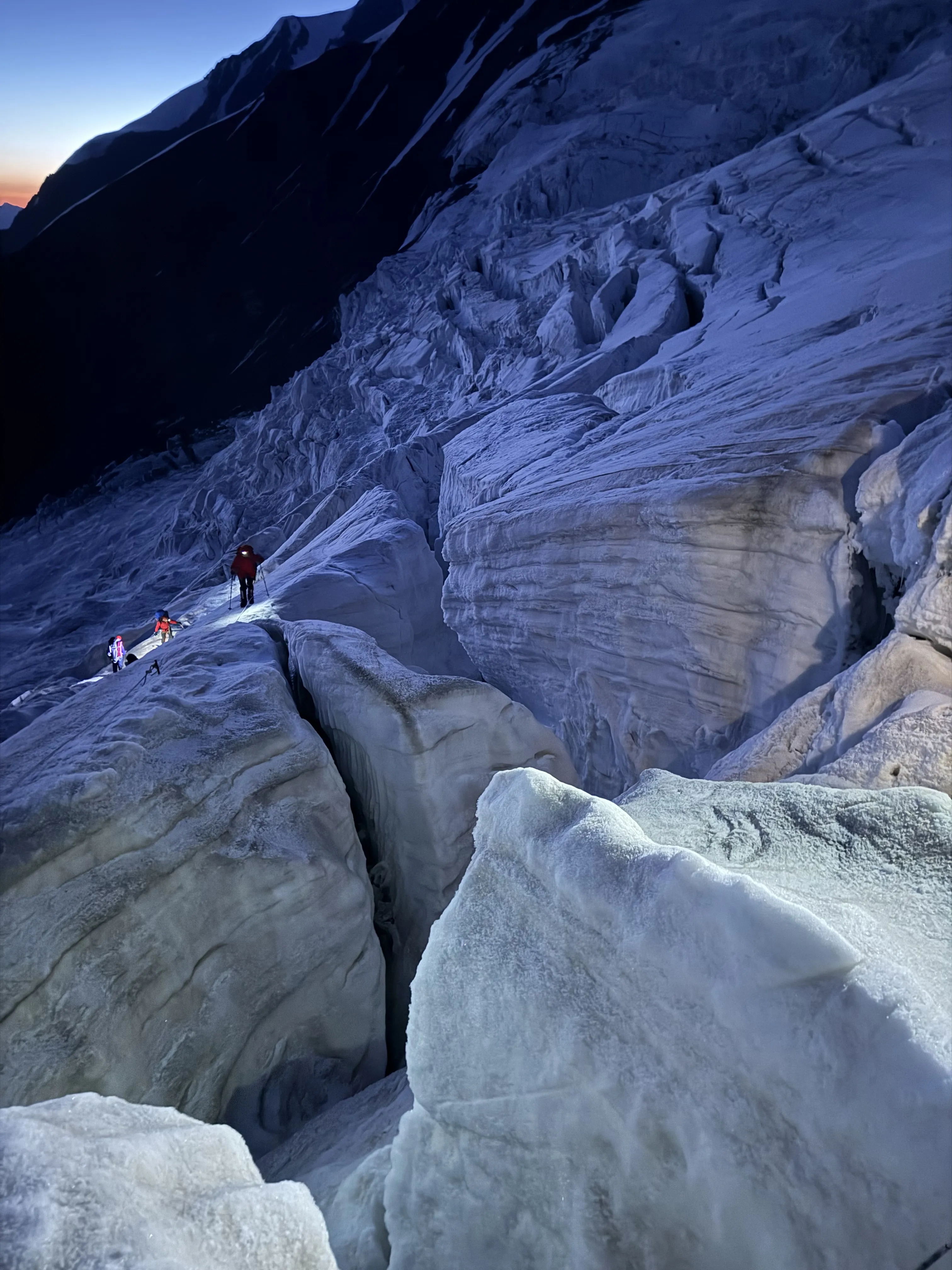 Рассвет на леднике