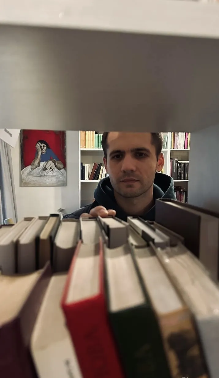 В книжном магазине