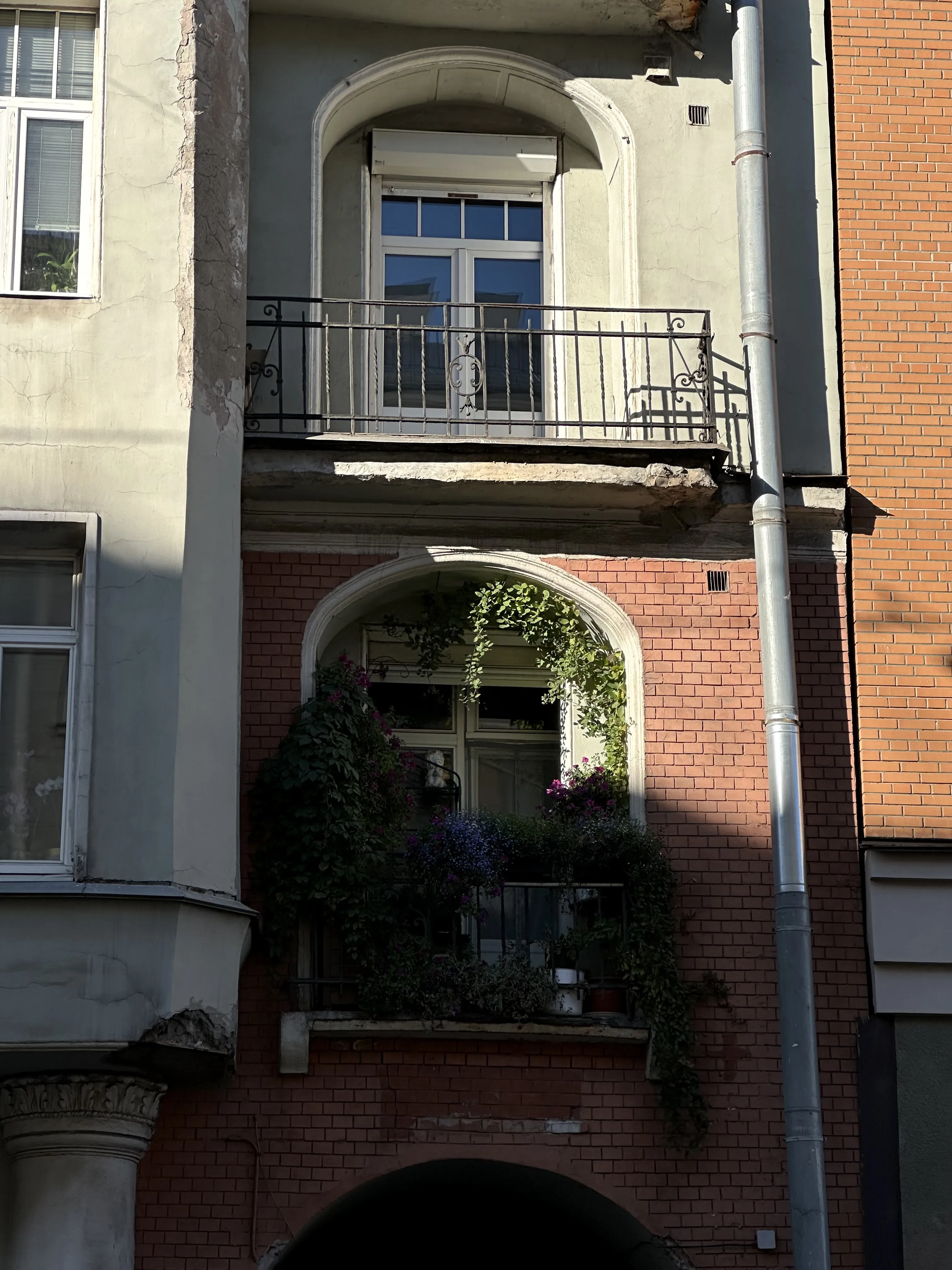 Чудесные балконы Петербурга