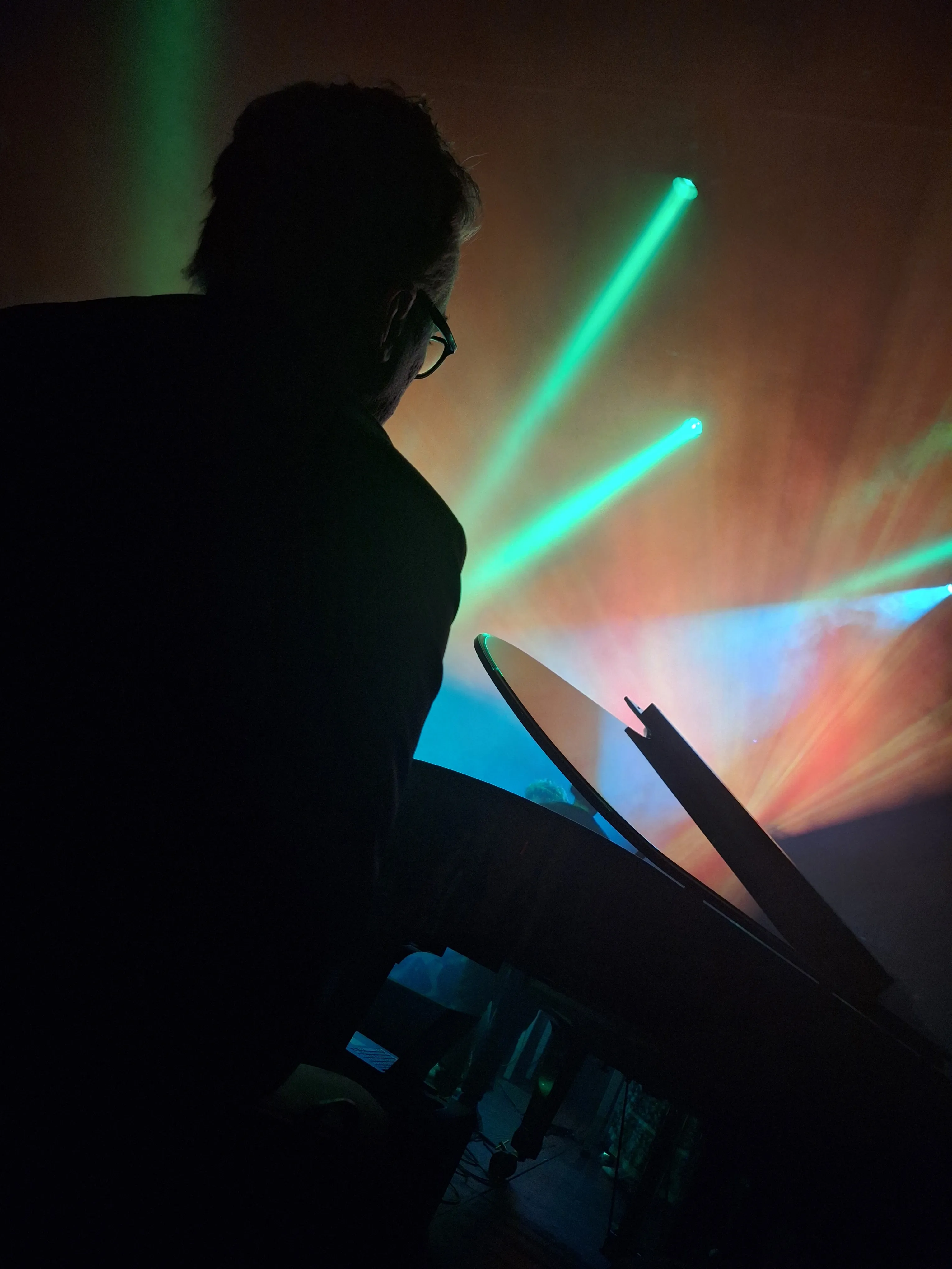 В ритме света