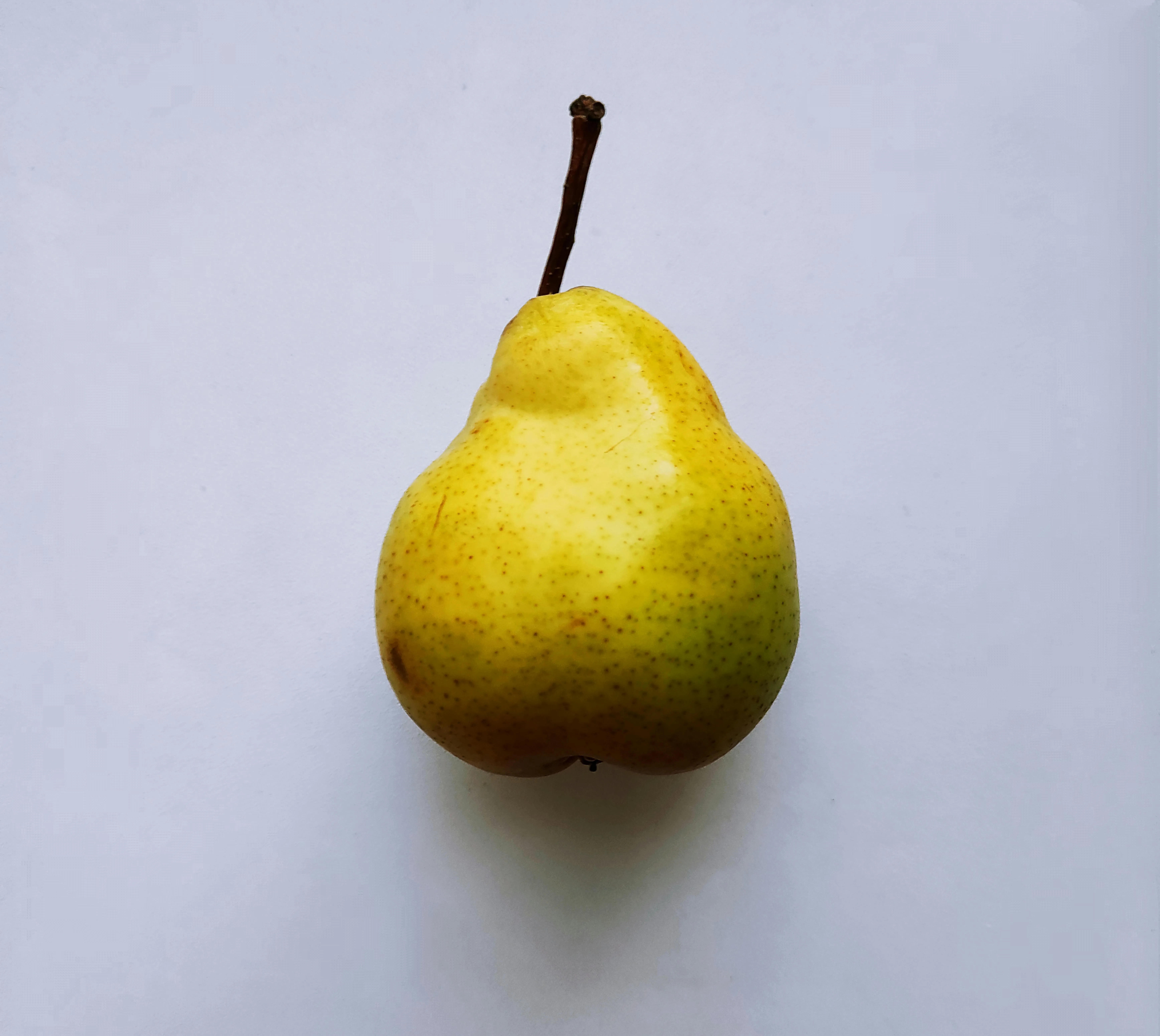 Лежит груша  -  нельзя скушать