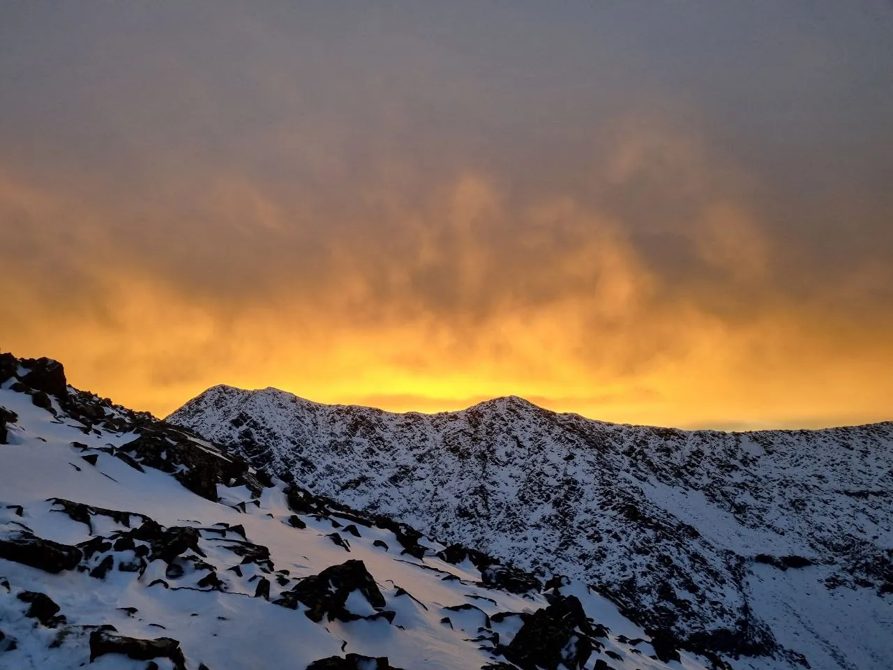 пик Кошурникова на закате