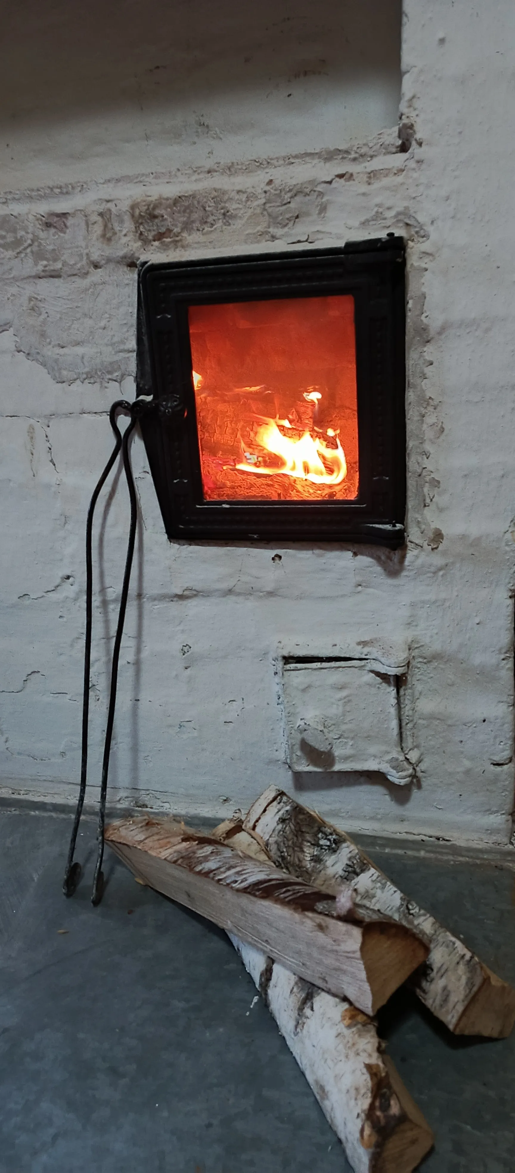 Тепло печи в дождливый день