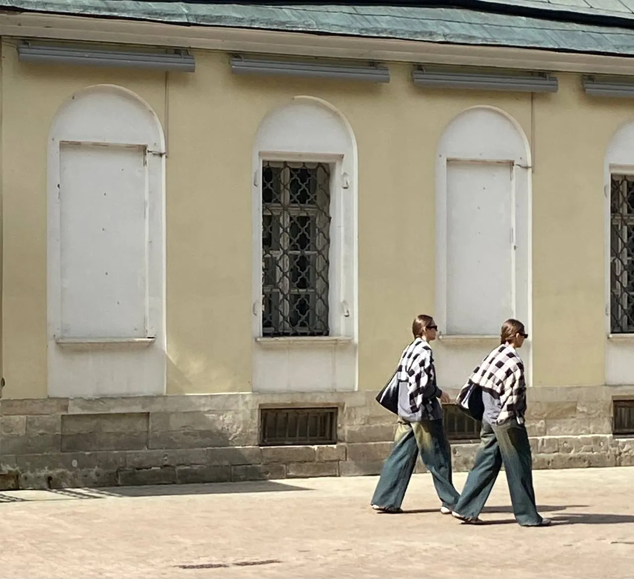 Черное и белое