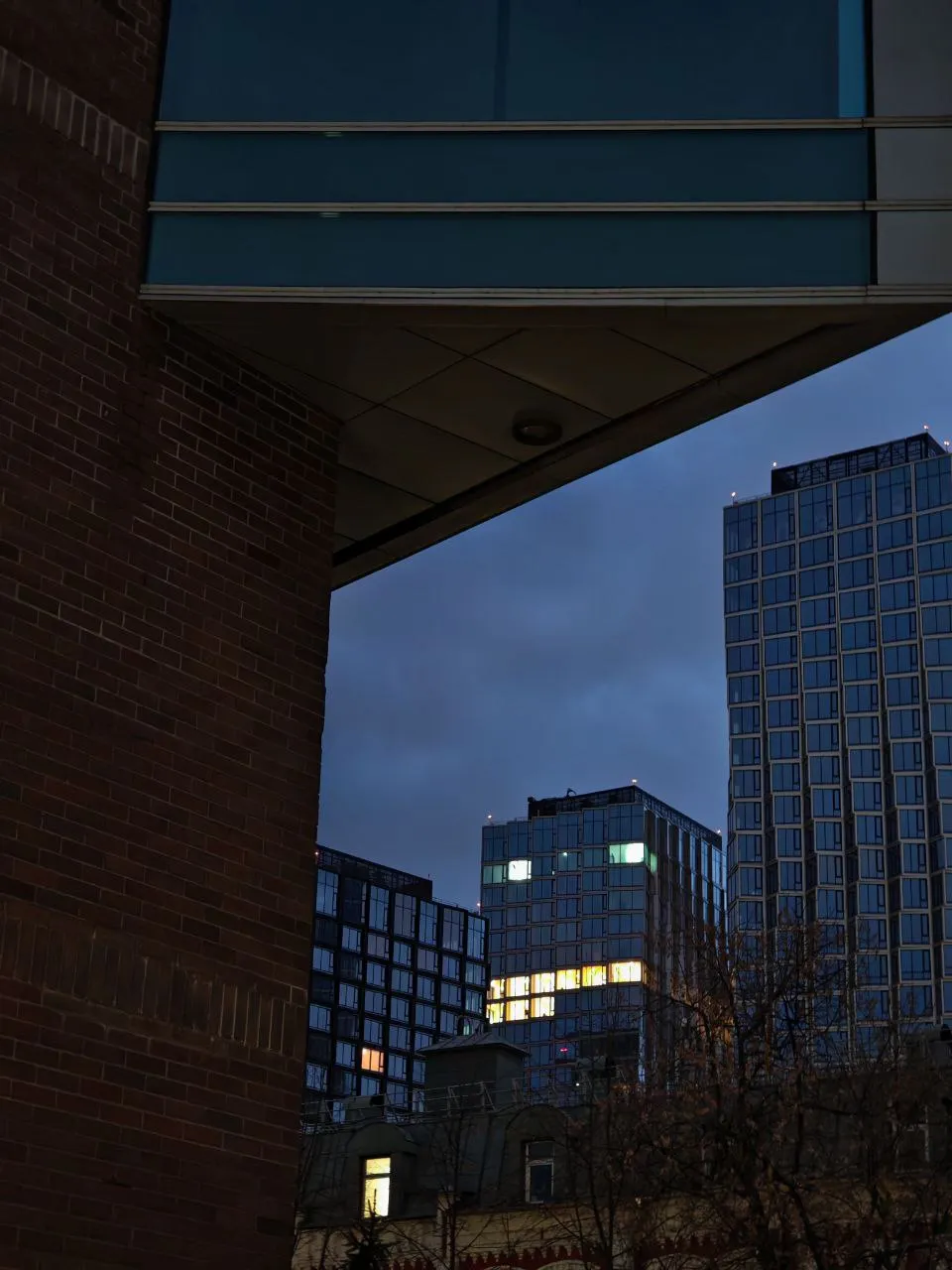 Большой Брат смотрит