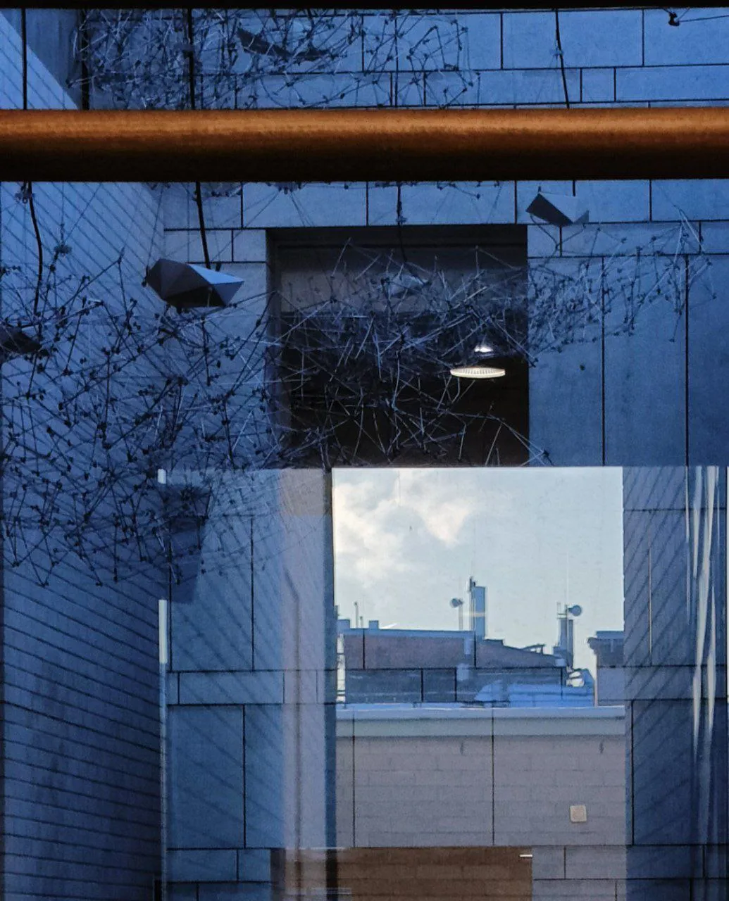 Внутри окна