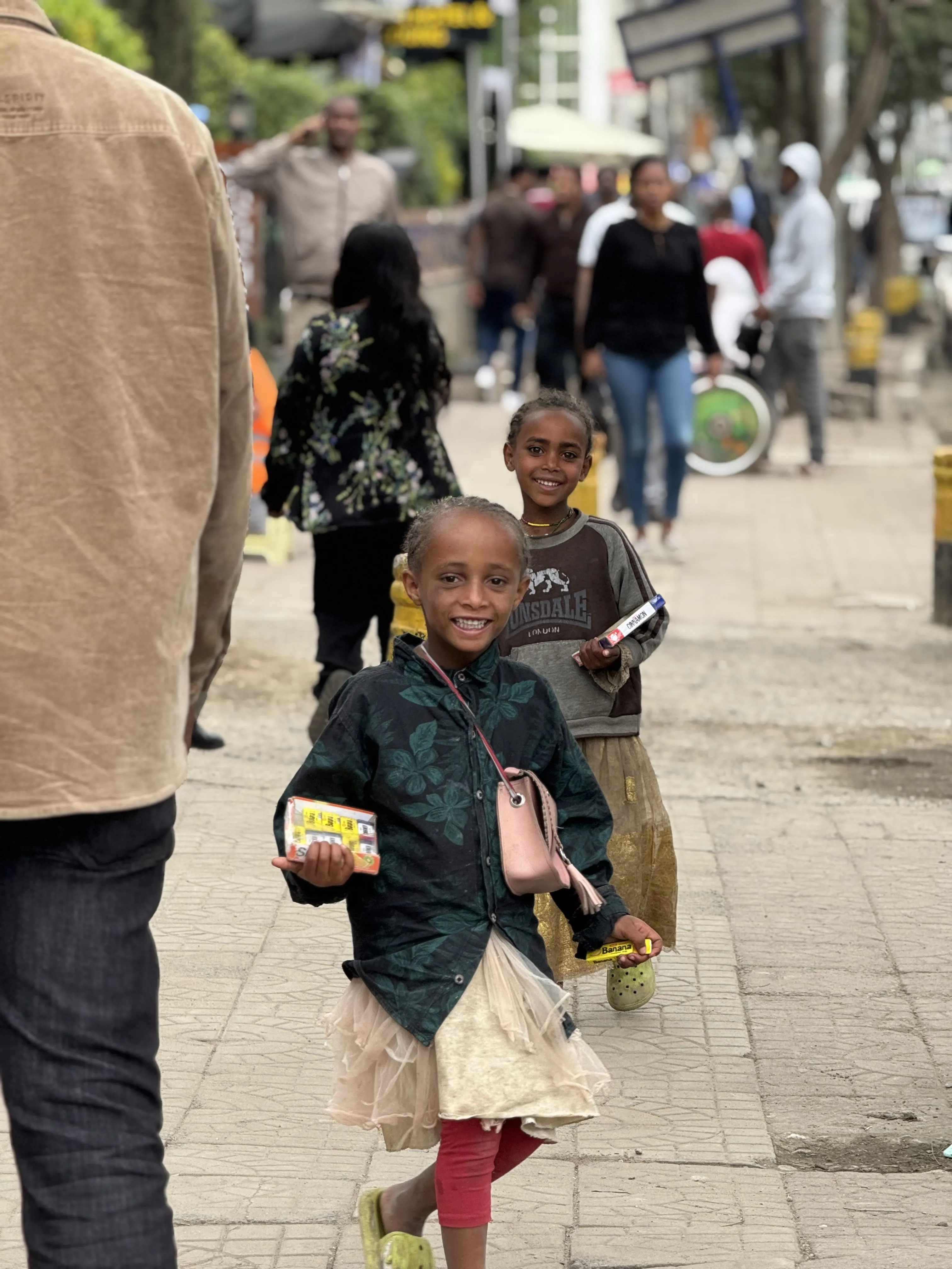 Улыбка сквозь слезы.