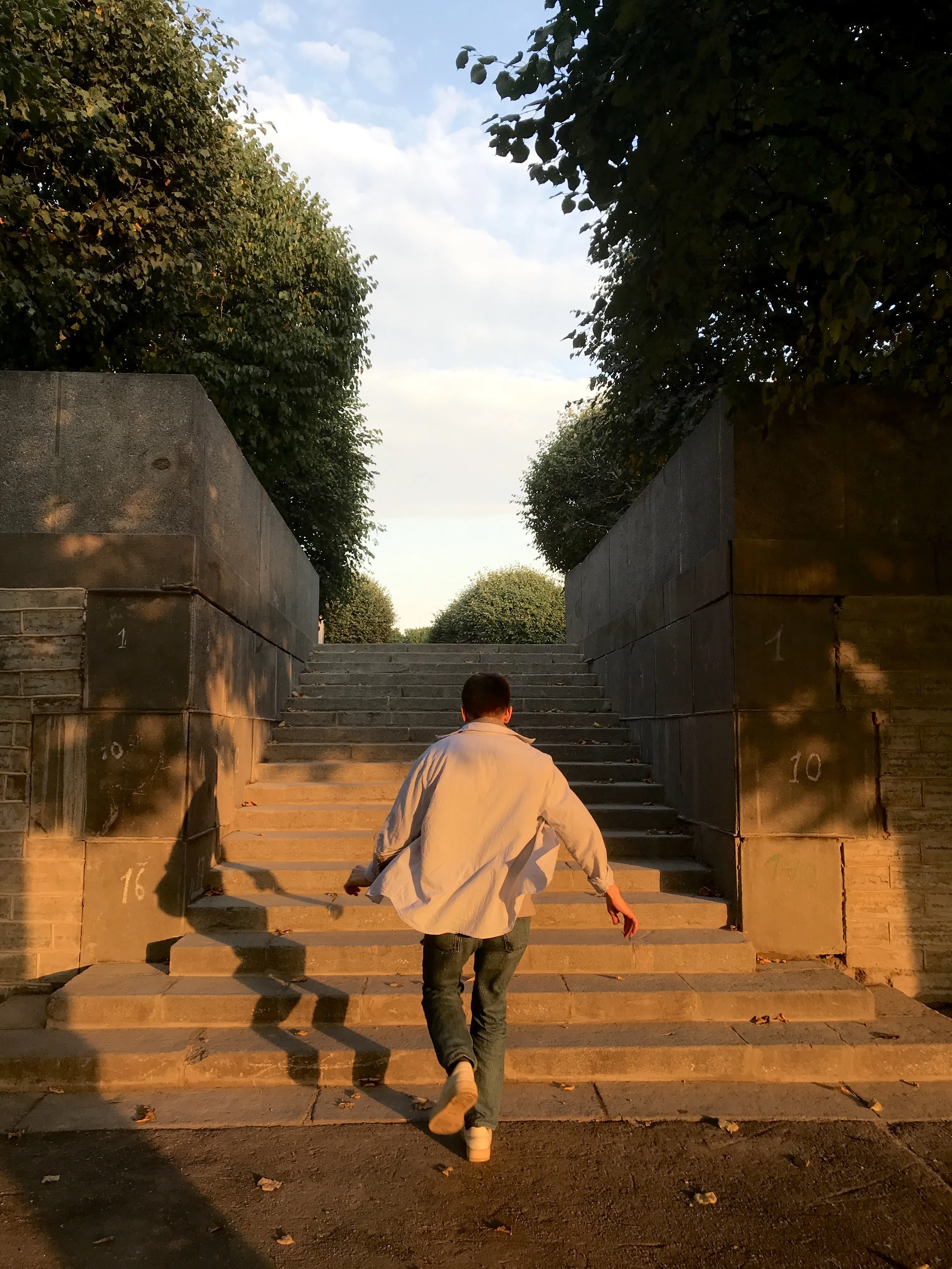 Бегущий от солнца