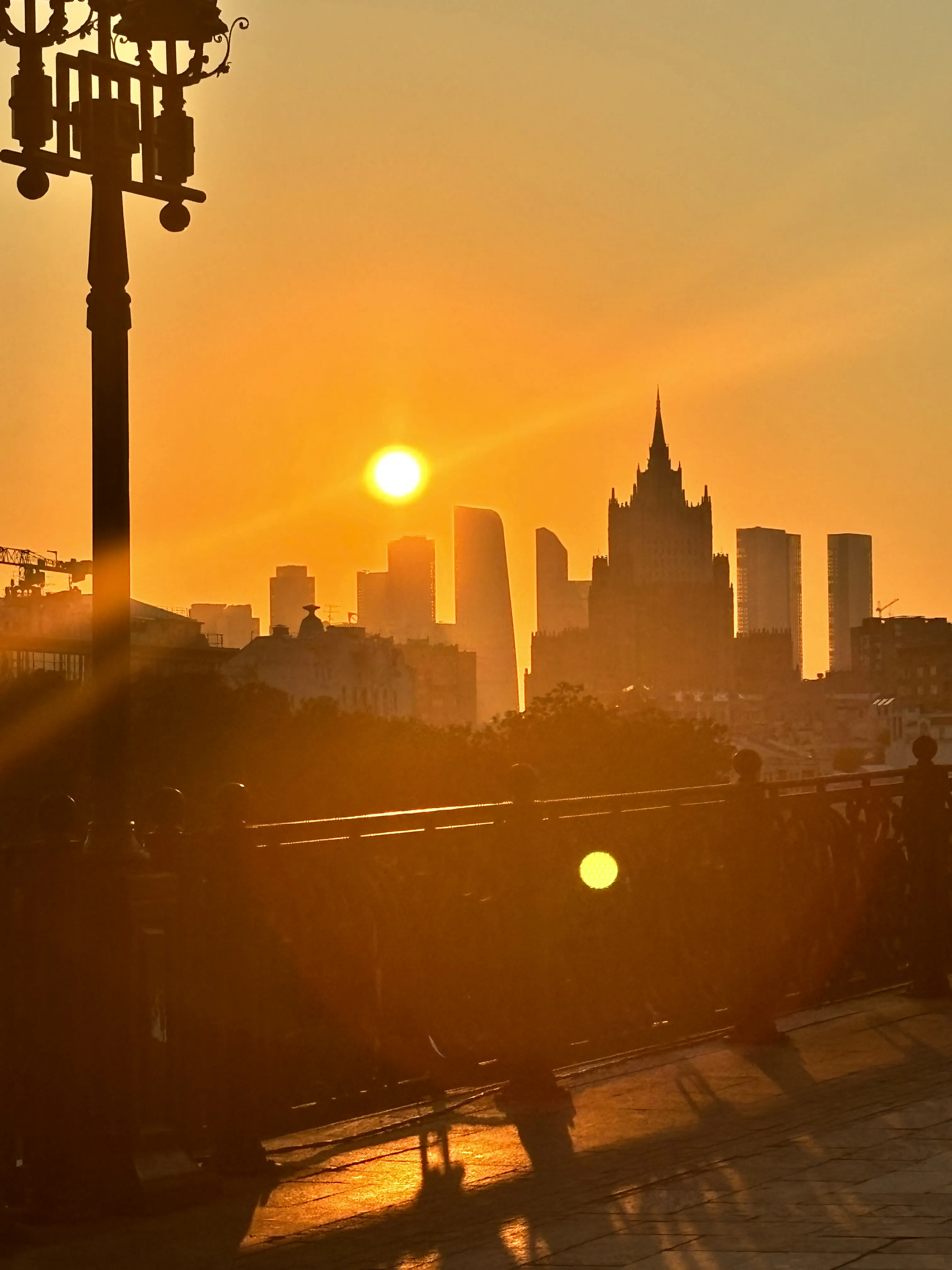 Пусть всегда будет солнце.