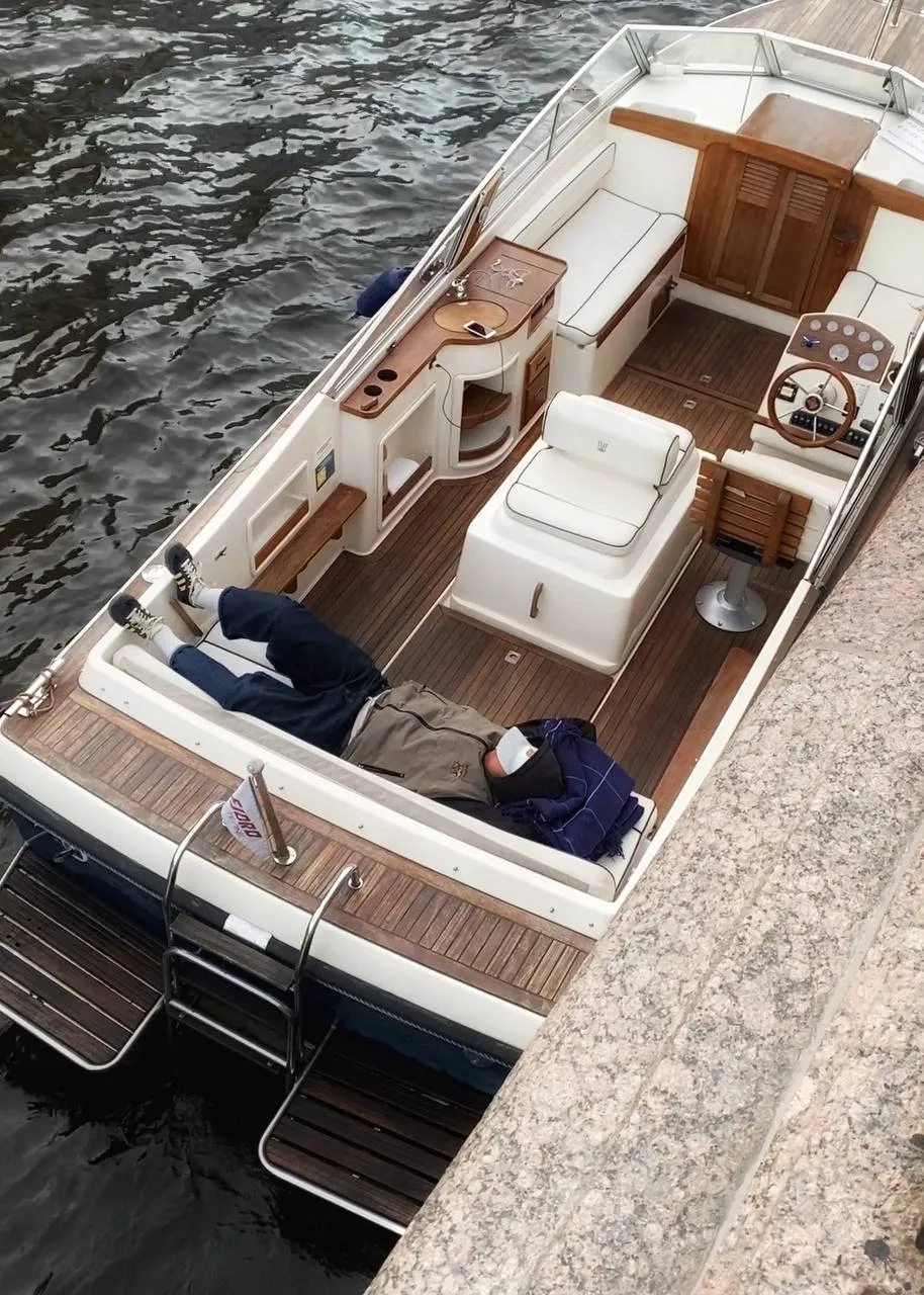 Сон в качающейся лодка