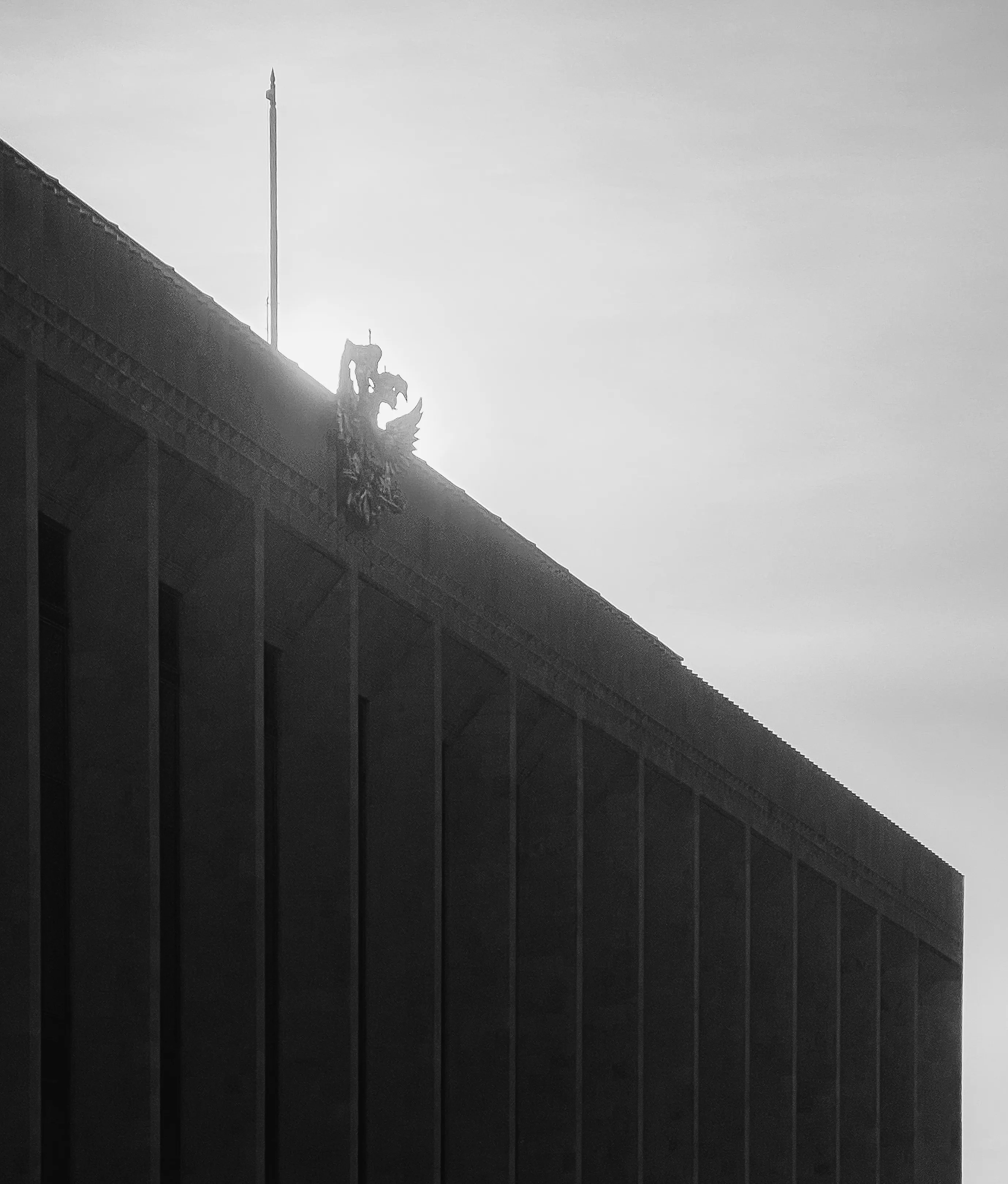 Свет над символом