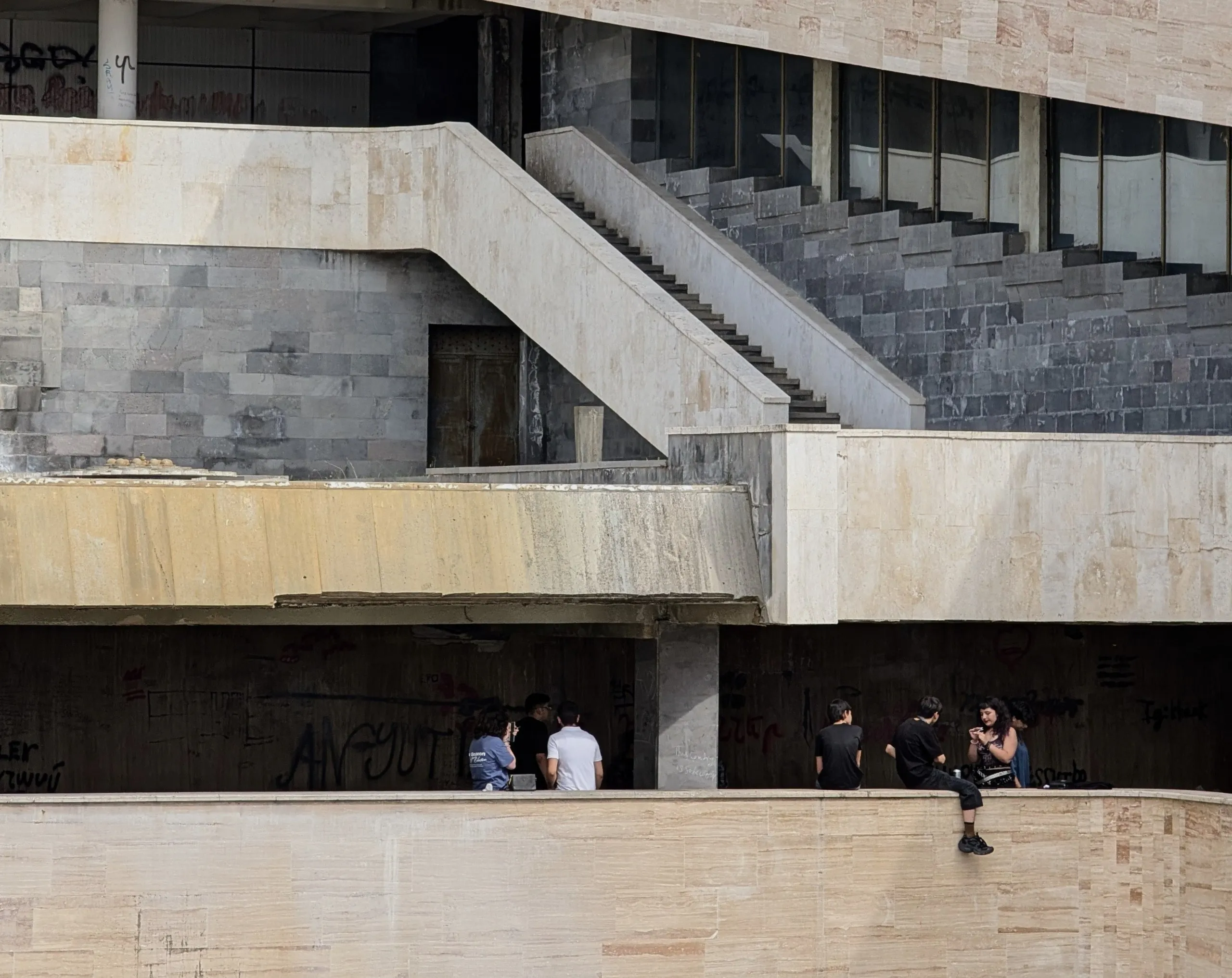 Подпольный неформализм