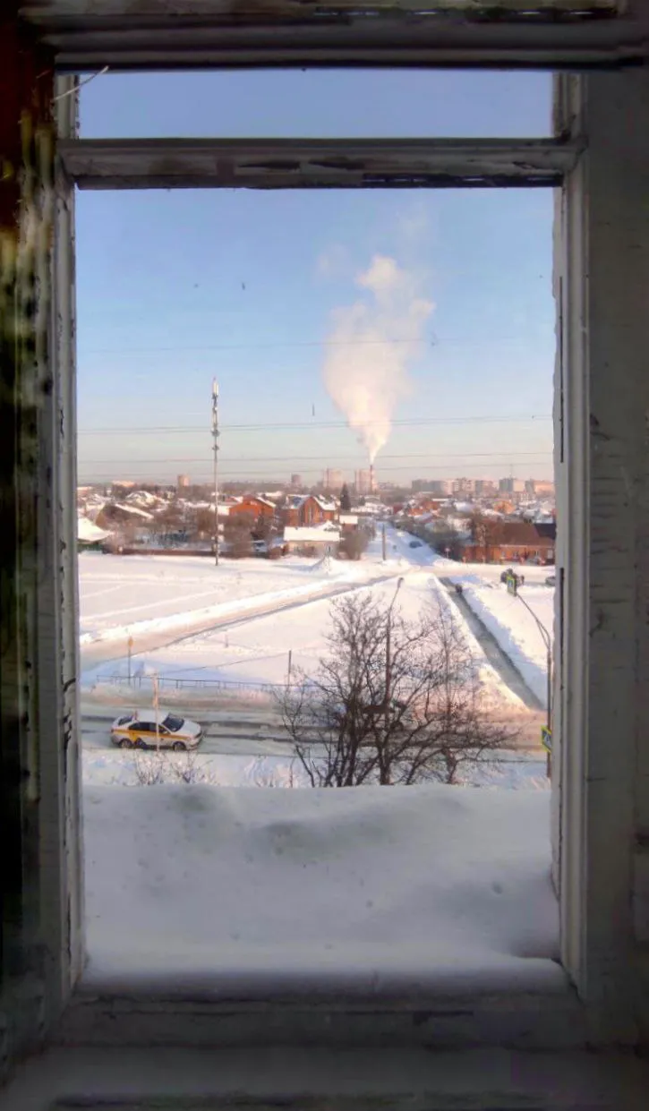 А за окном наступает день