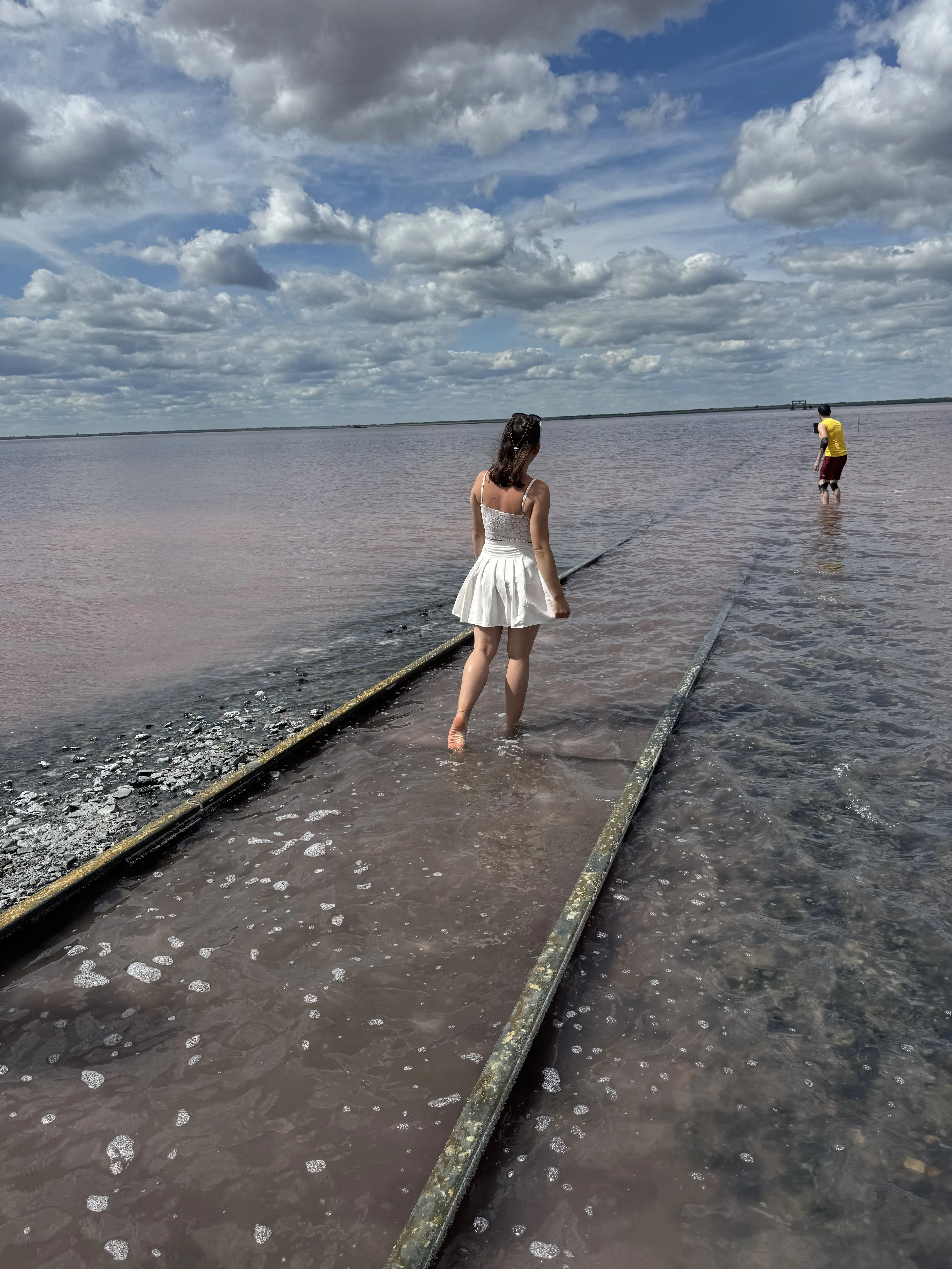 Куда держит путь рельсы на воде?