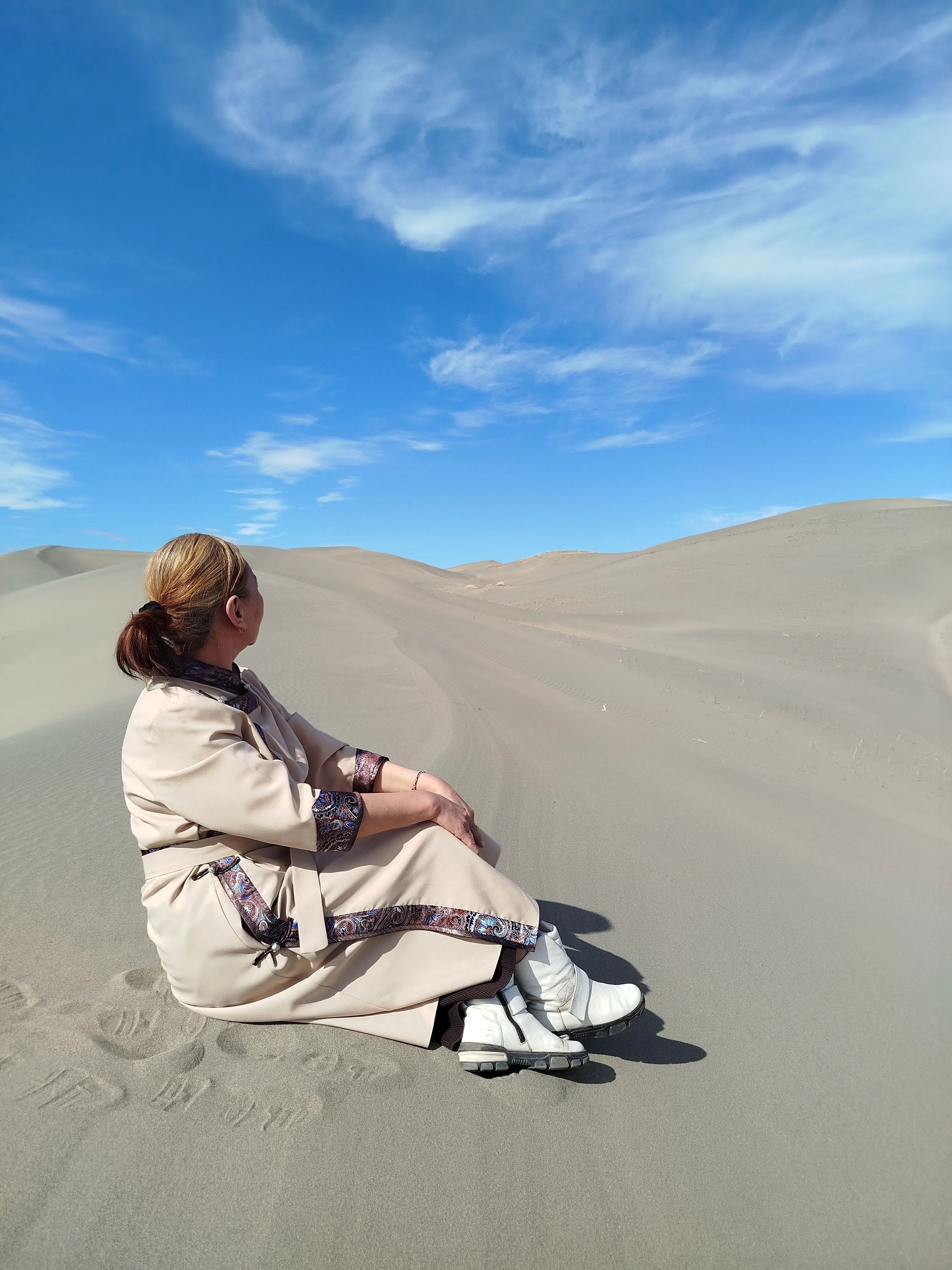 Дама в пустыне