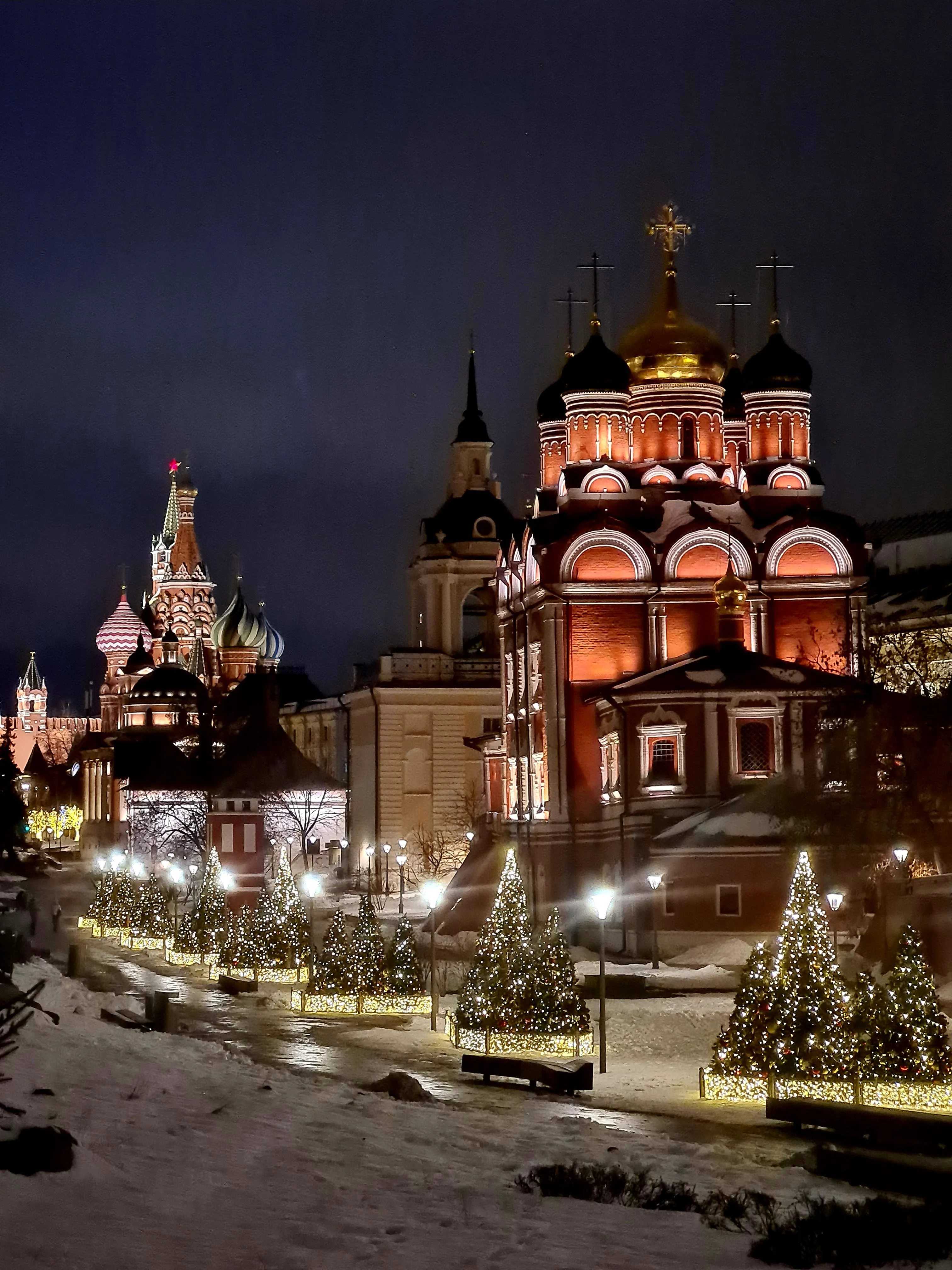 Новогодняя