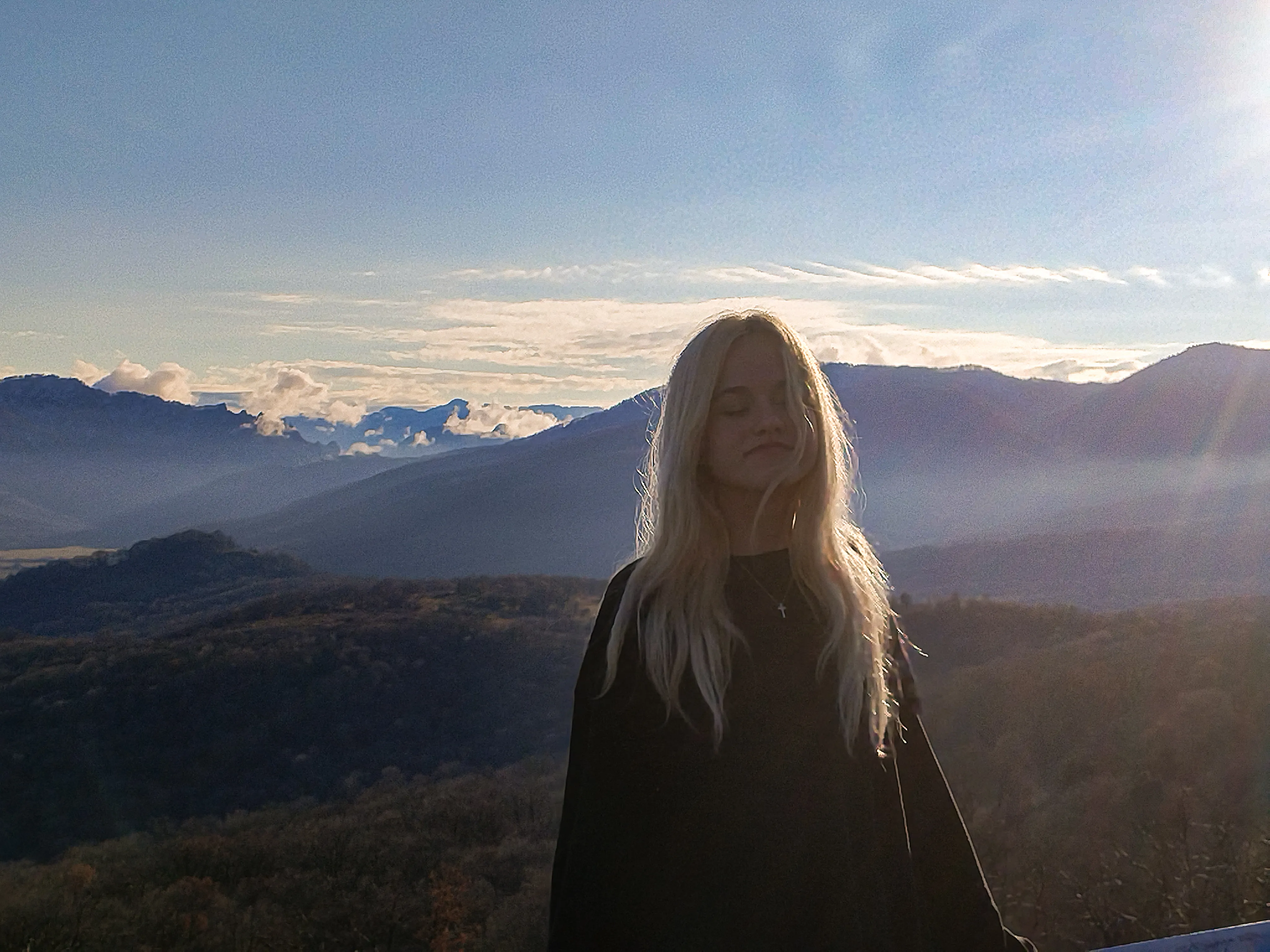 Одна на вершине мира