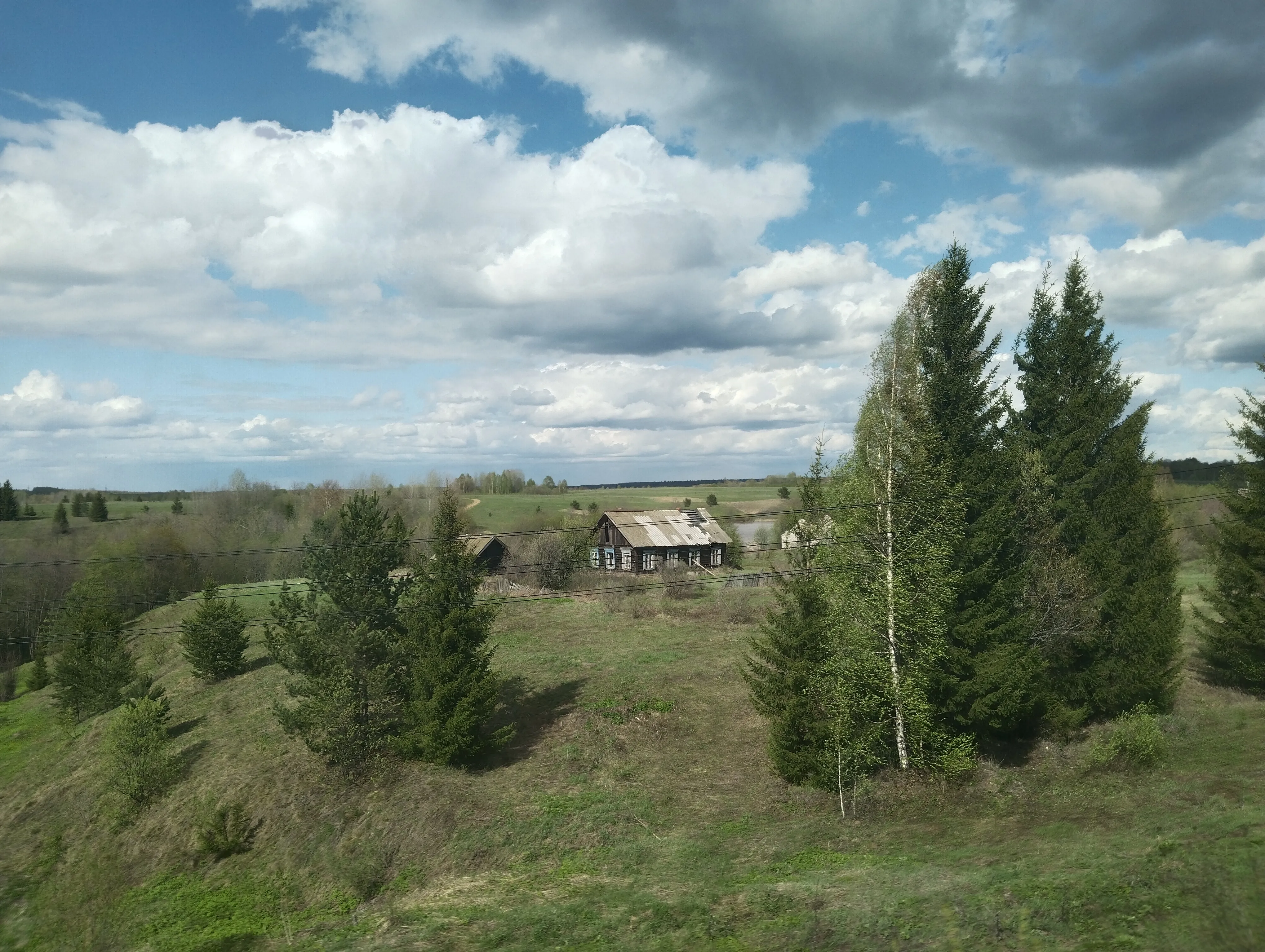 Домик у железной дороги