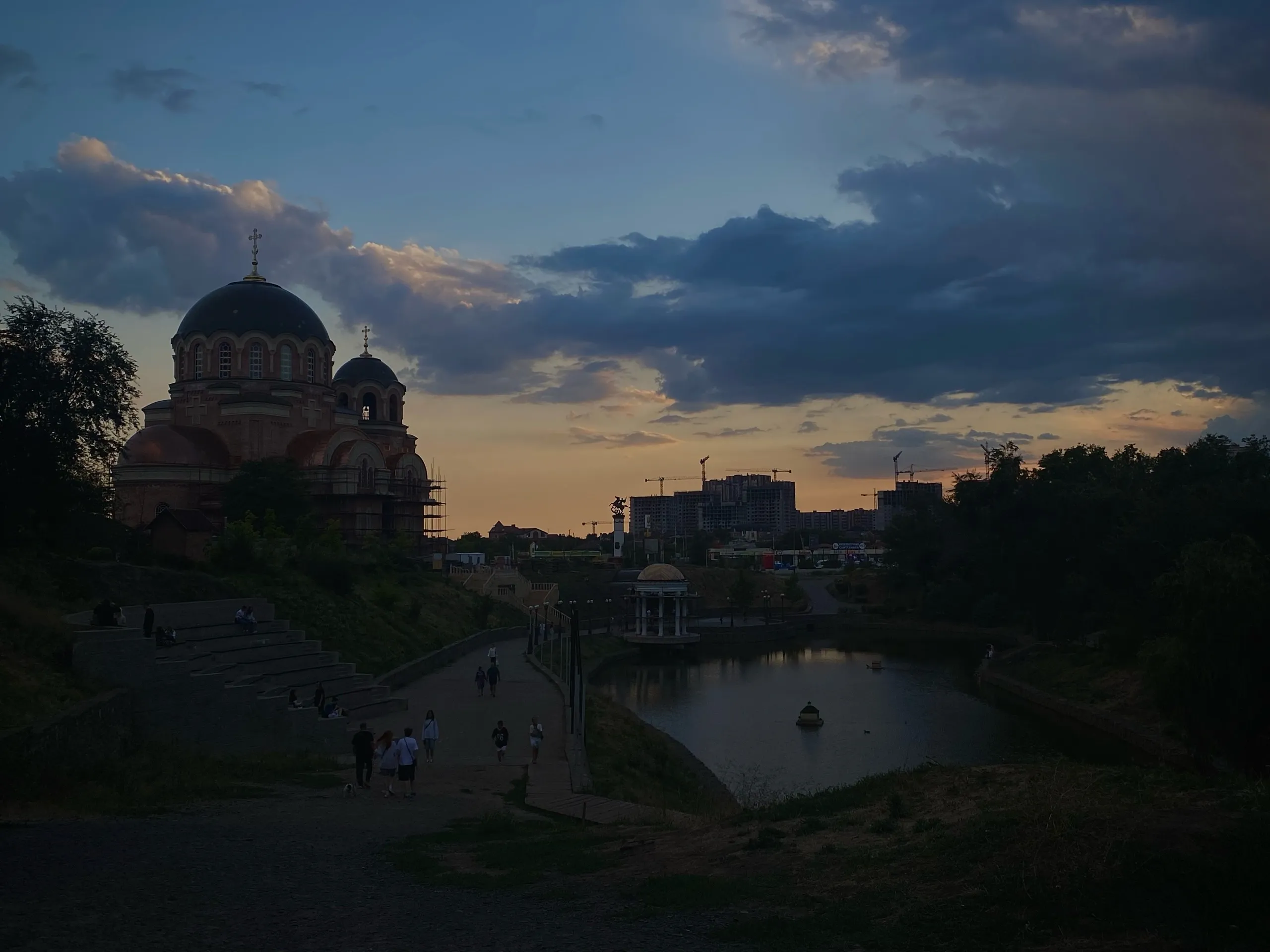 городские контрасты