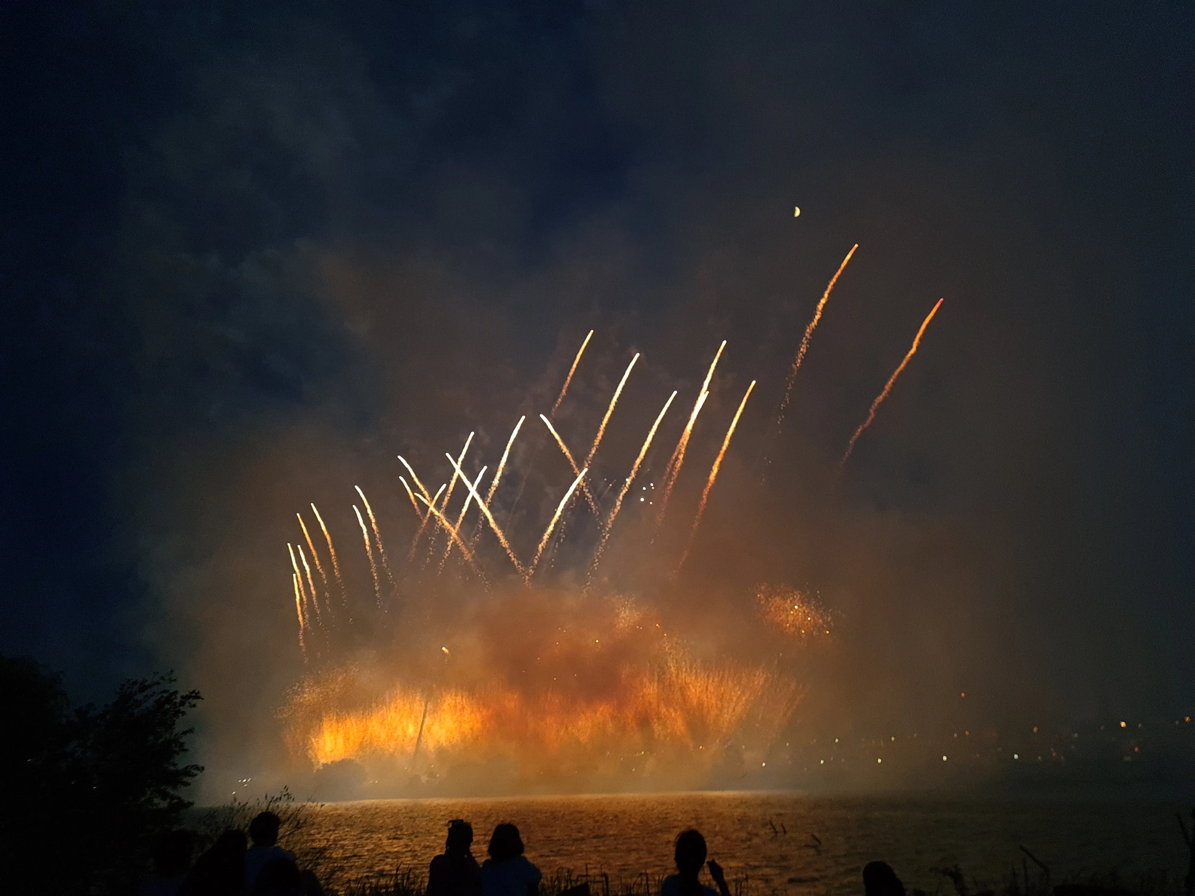 Летнее ханаби