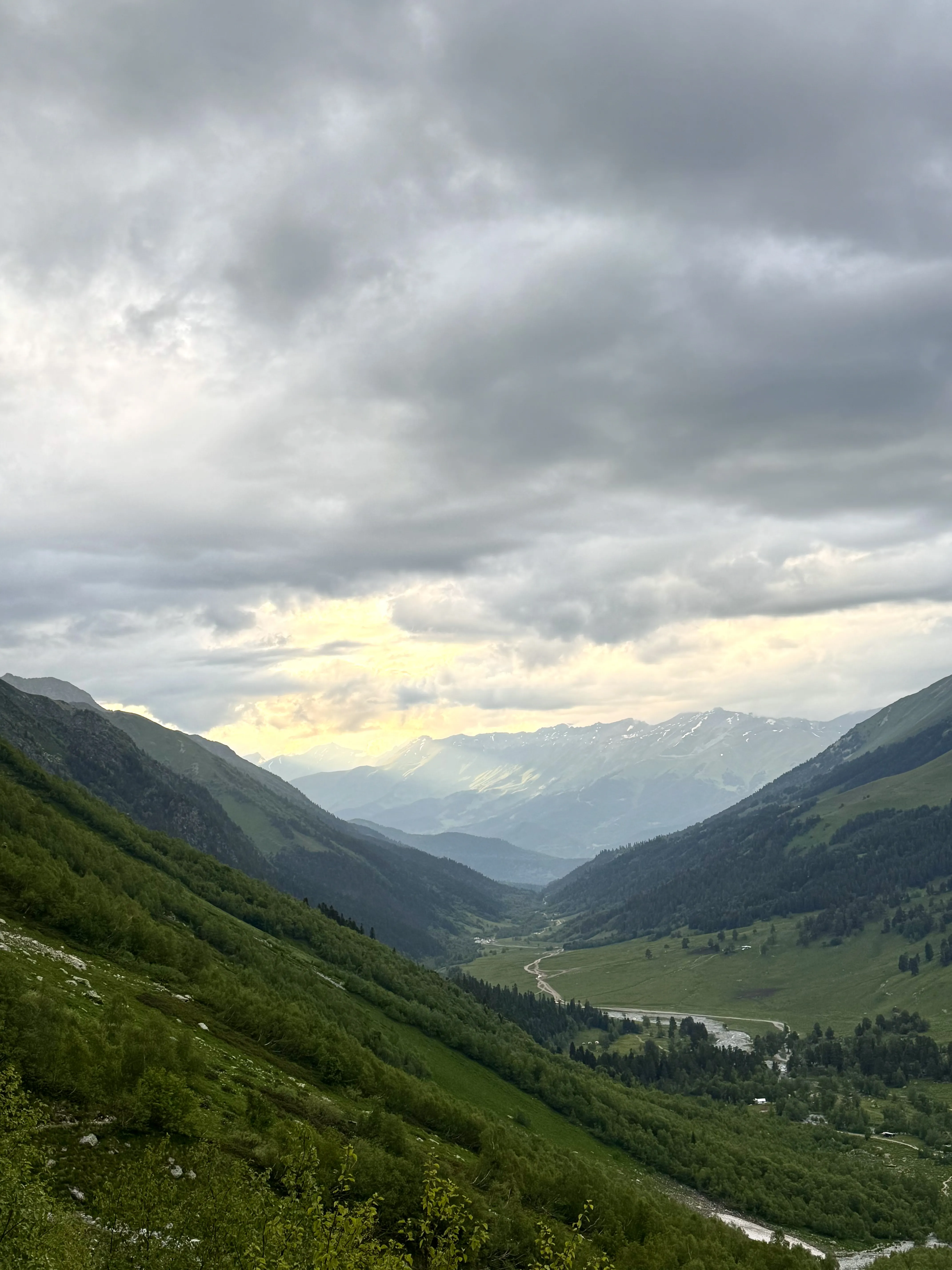 Закат в горах где-то рядом