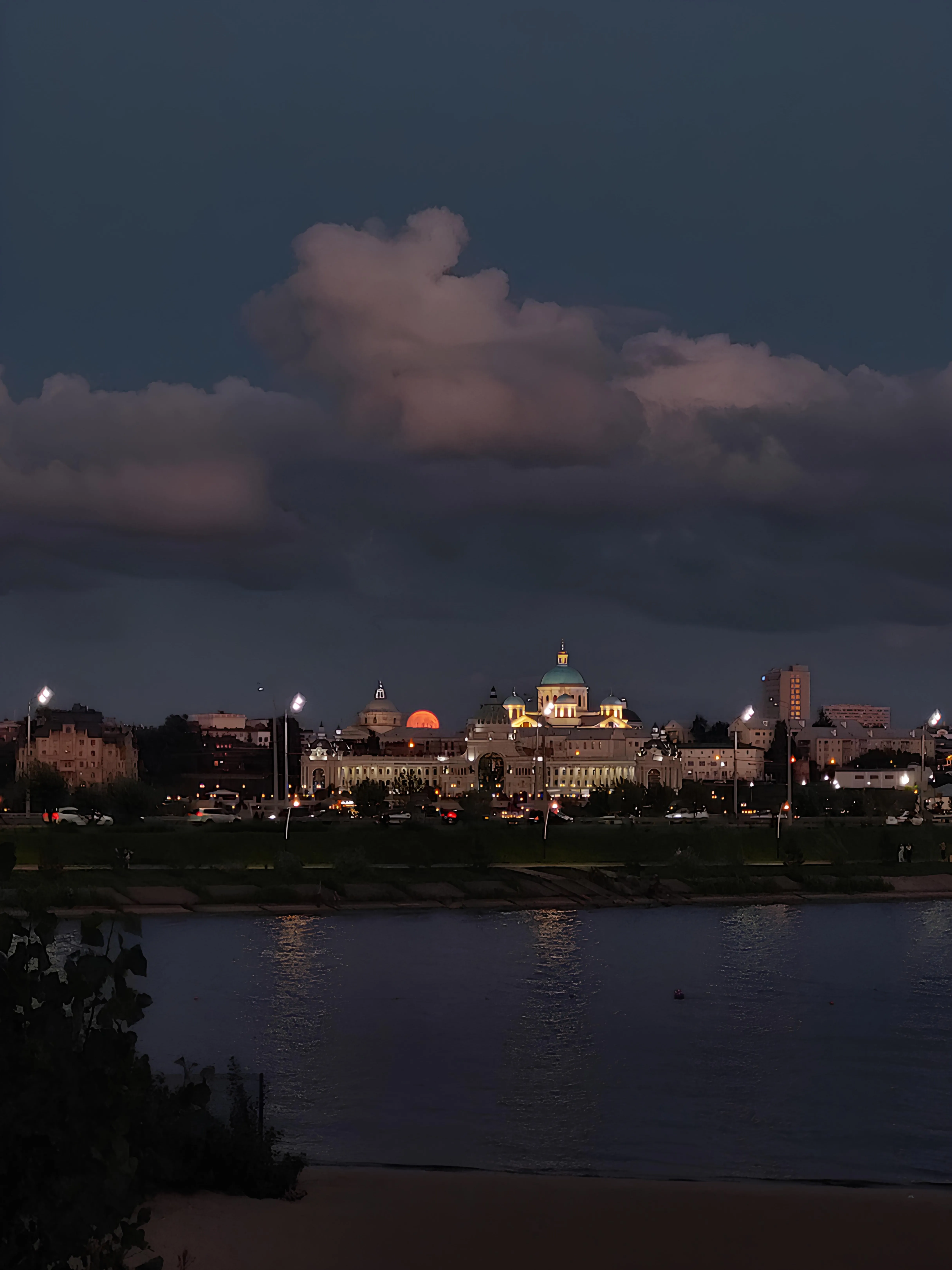 Соединение мифа и рукотворного мира