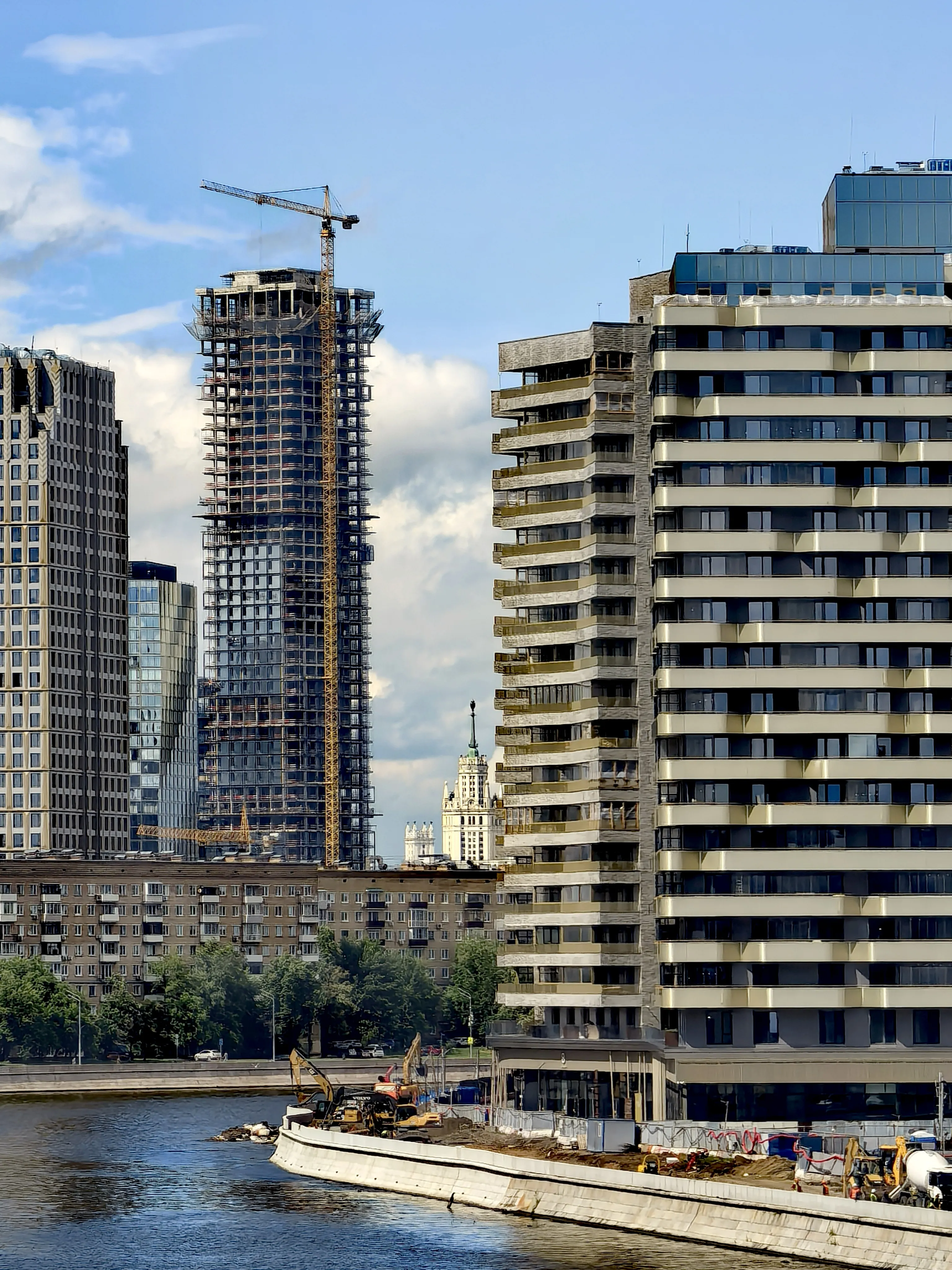 Новые городские формы, Москва