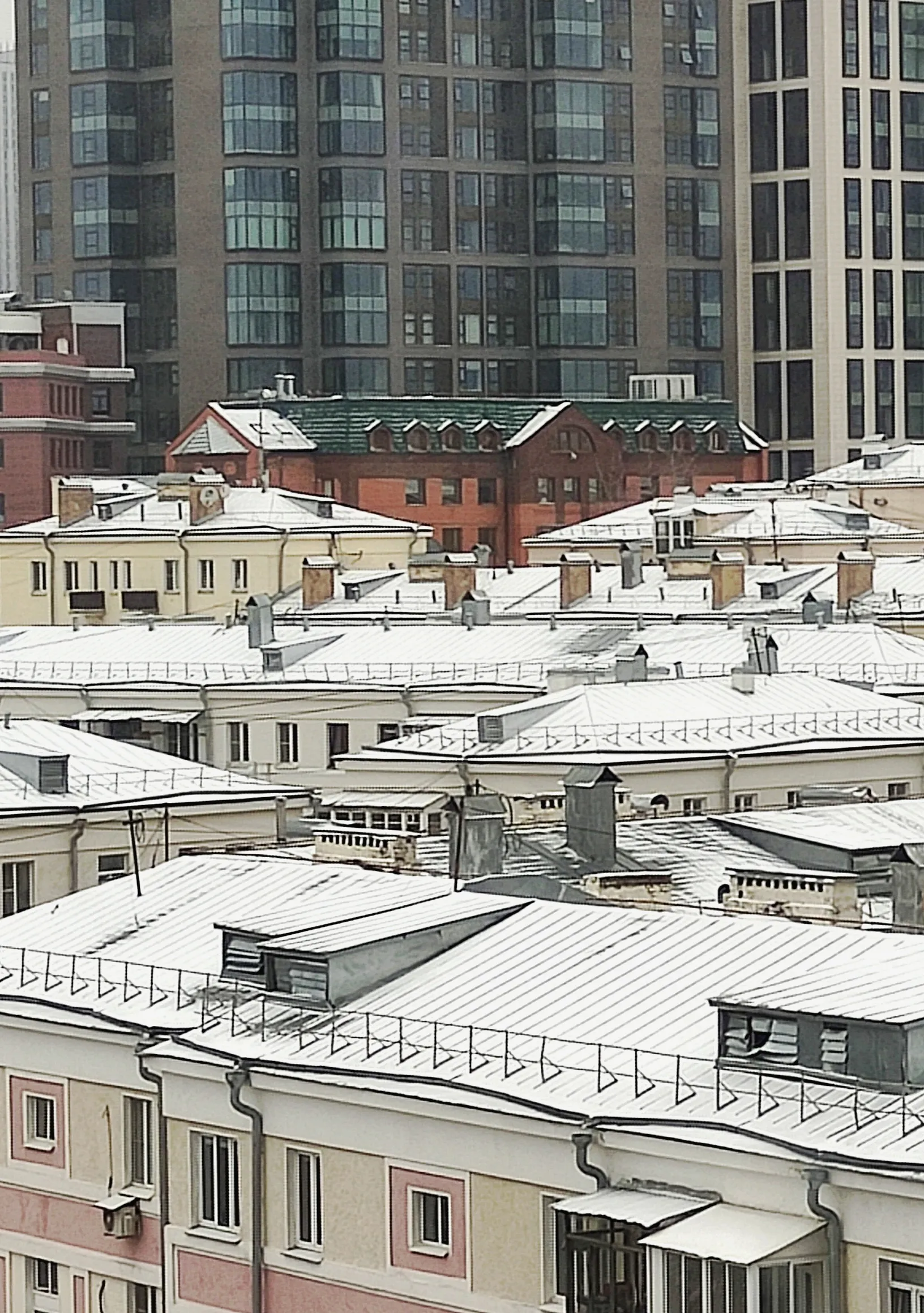 У Москвы лица разные