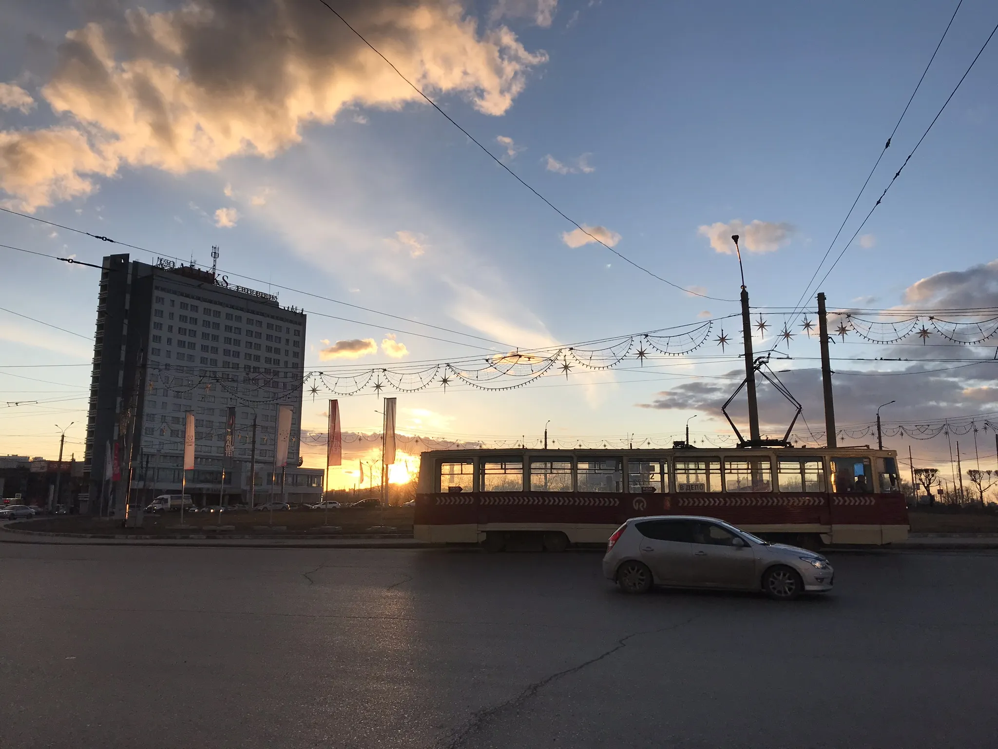 Закат в городе К.