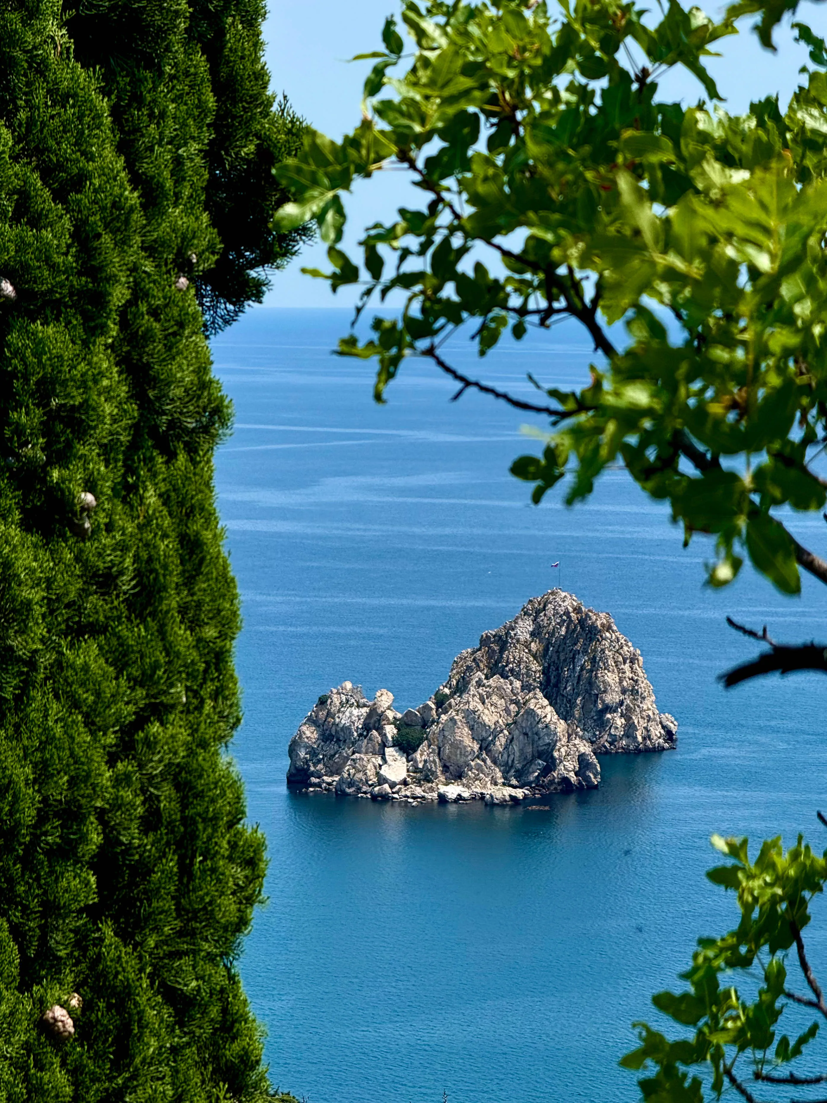 Легендарные скалы Адалары в Гурзуфе