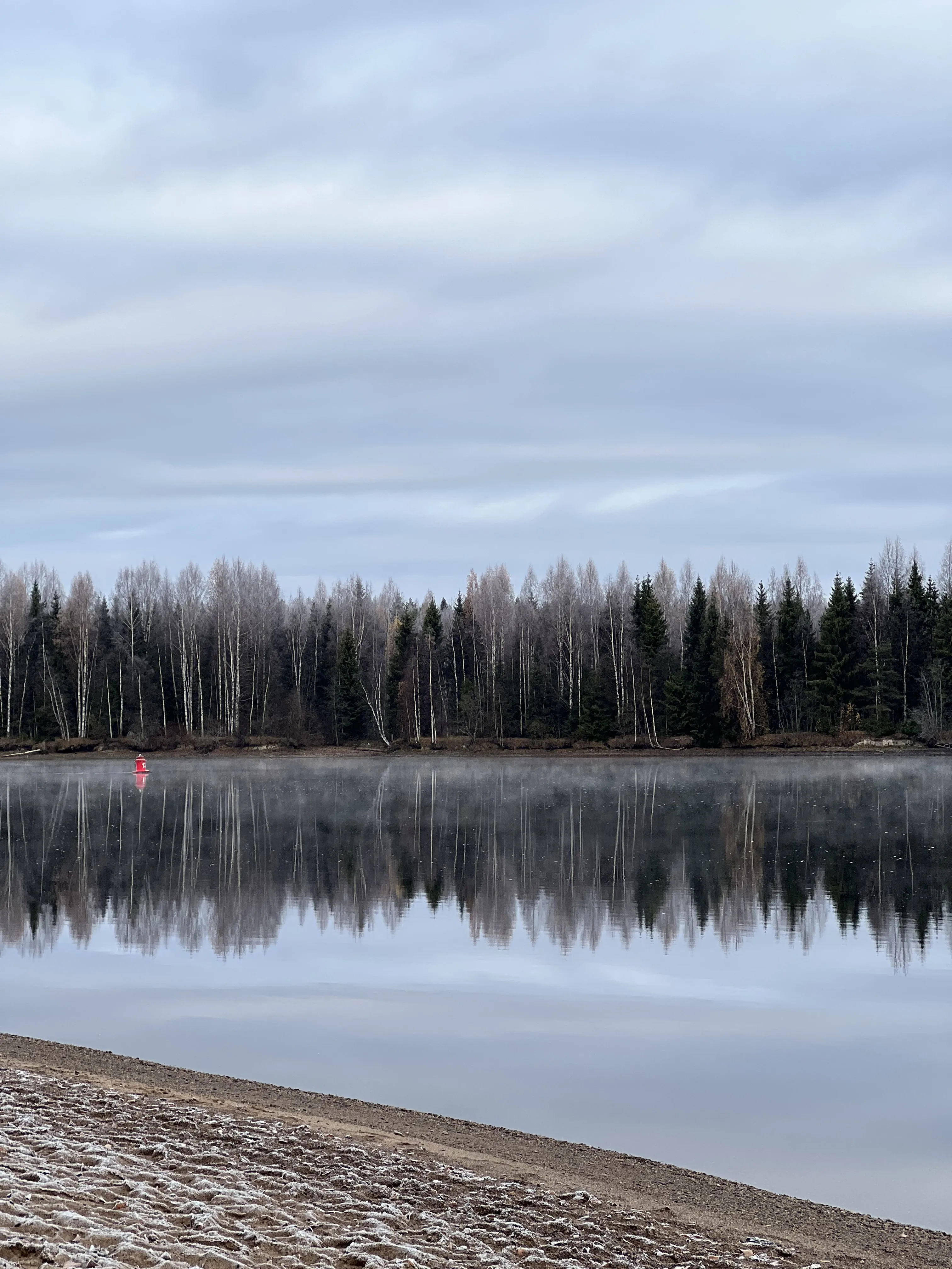 Поздно