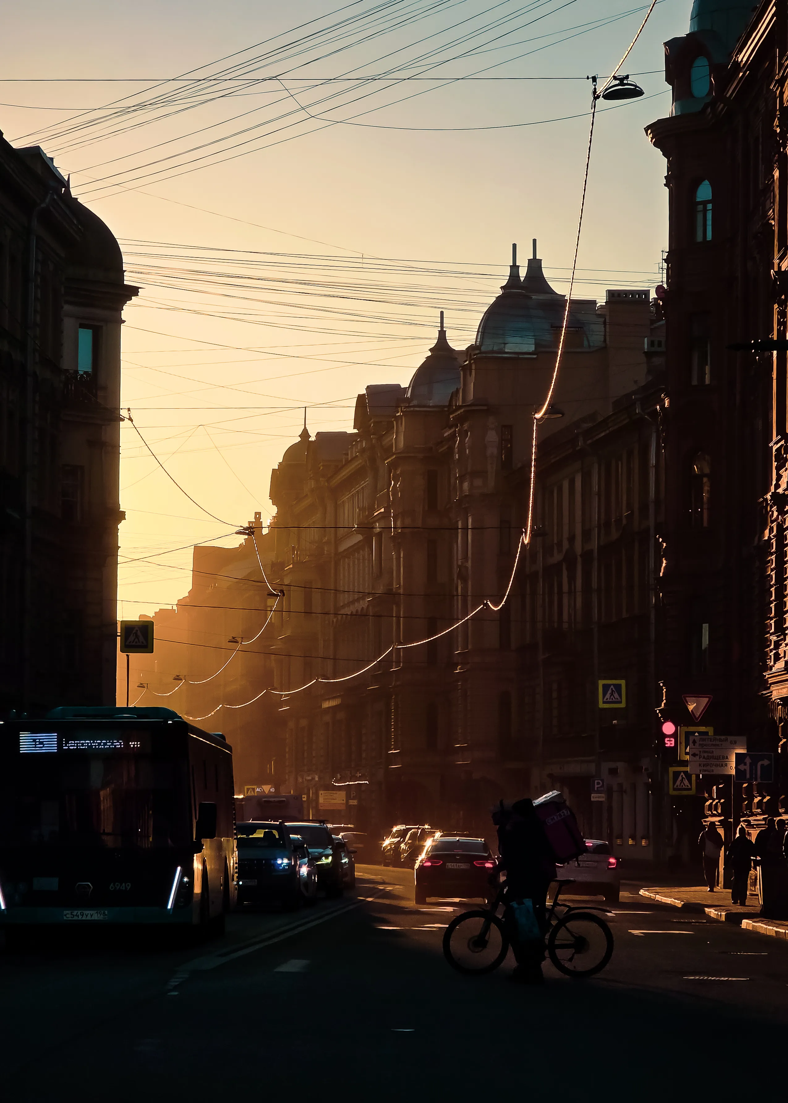 Обычный вечер в Санкт- Петербурге
