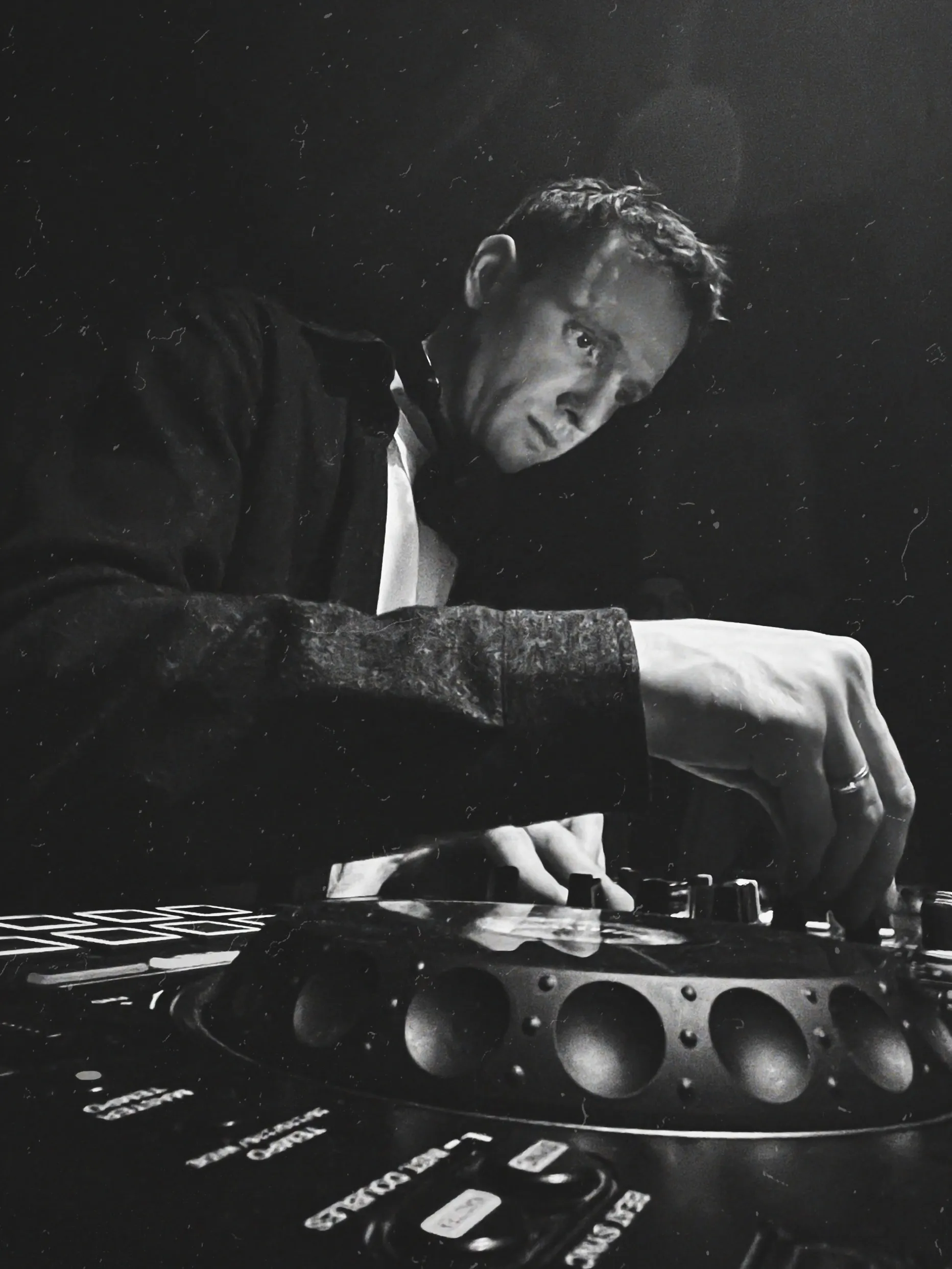 DJ