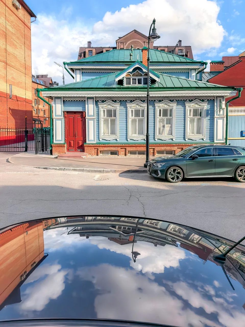 Город