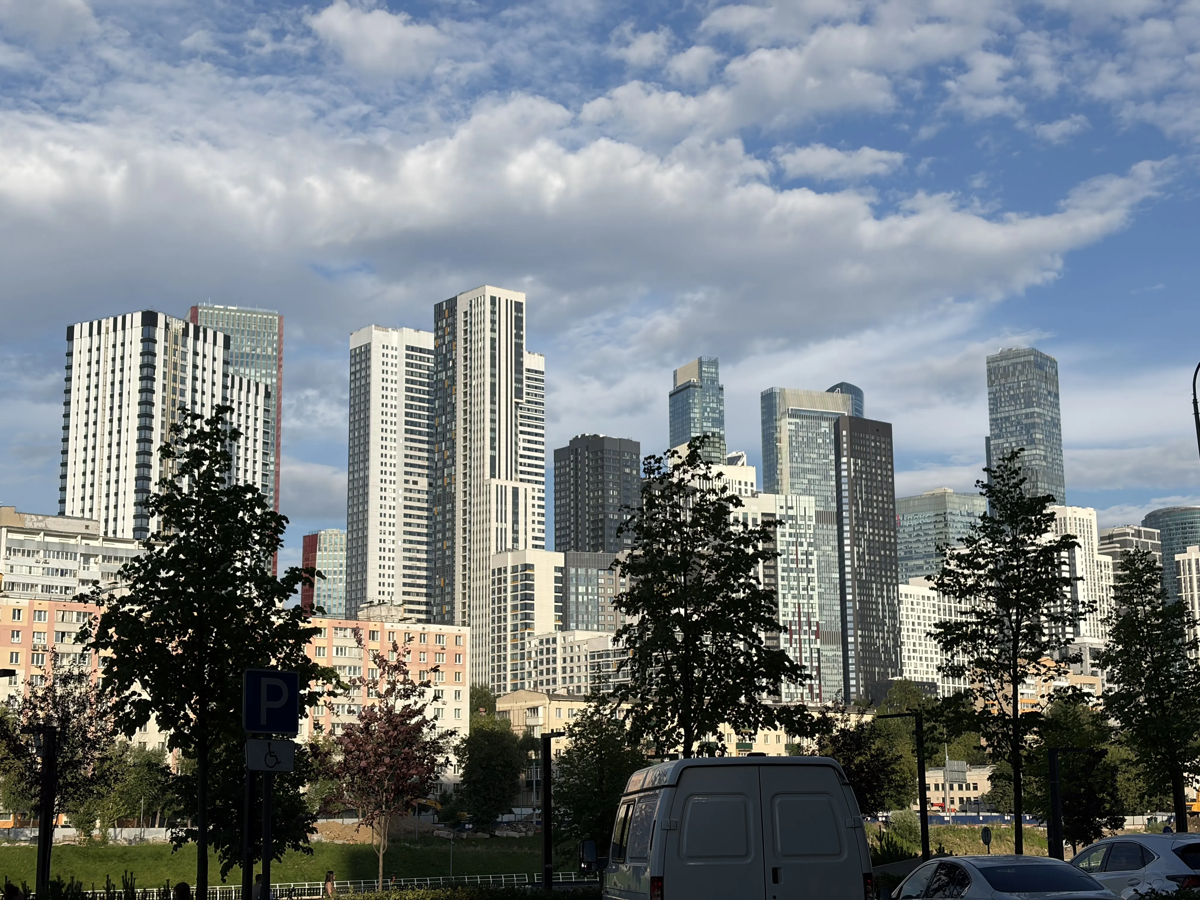 Современный городской пейзаж