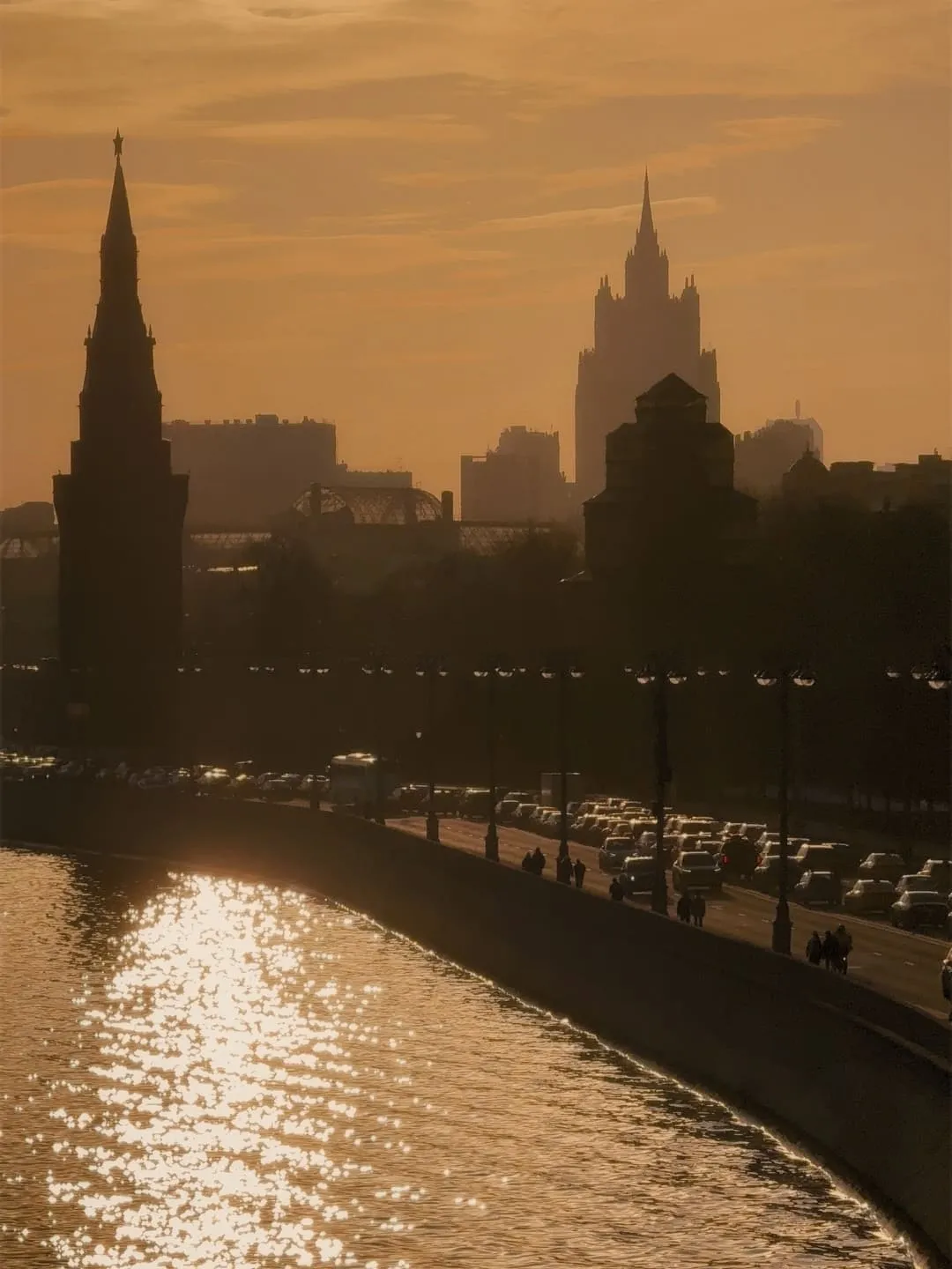 Очертания города