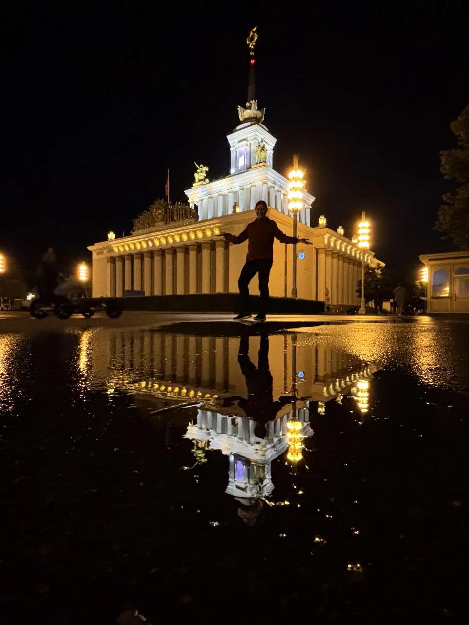 Свет на повторе